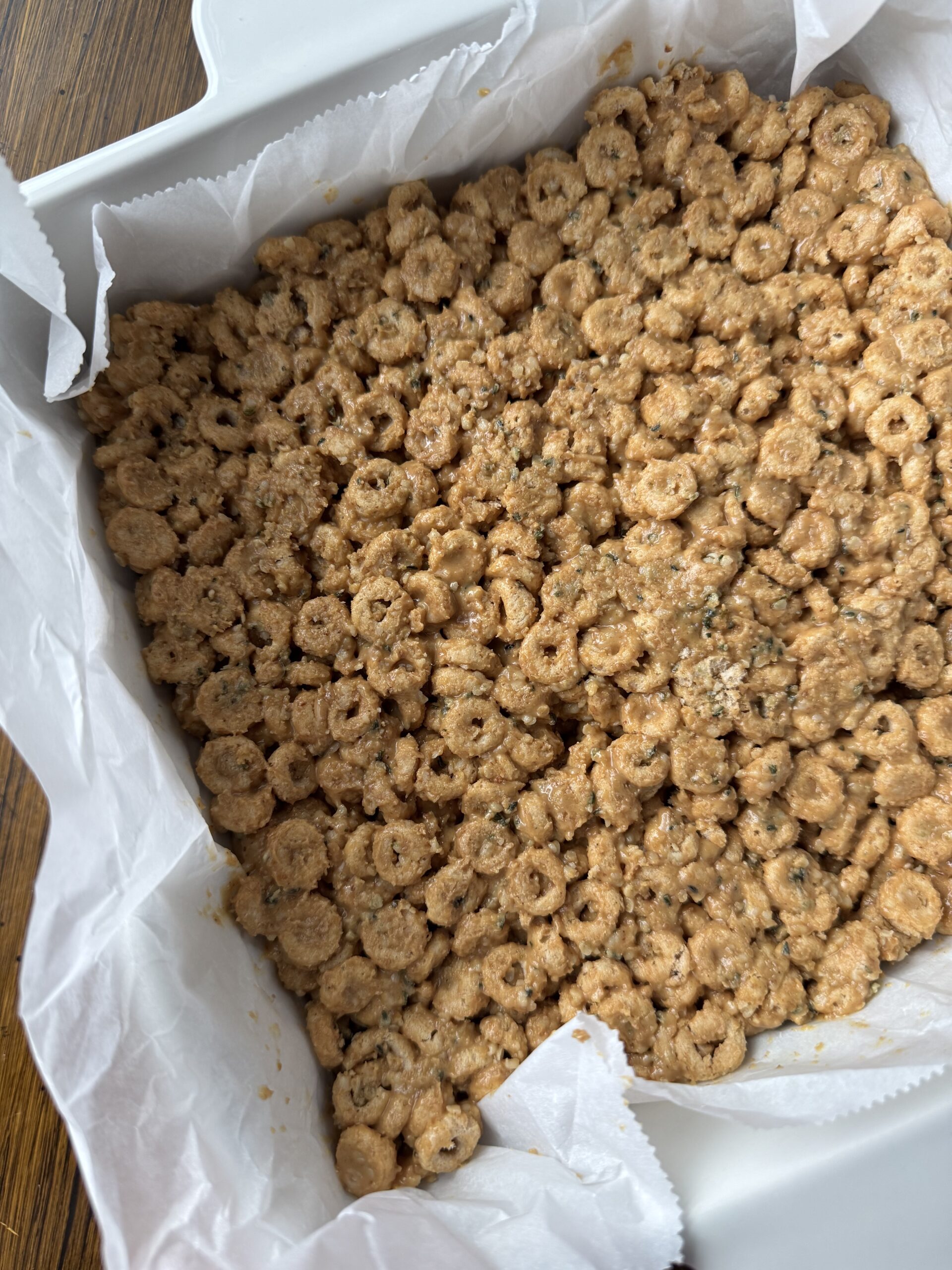 peanut butter cereal bars