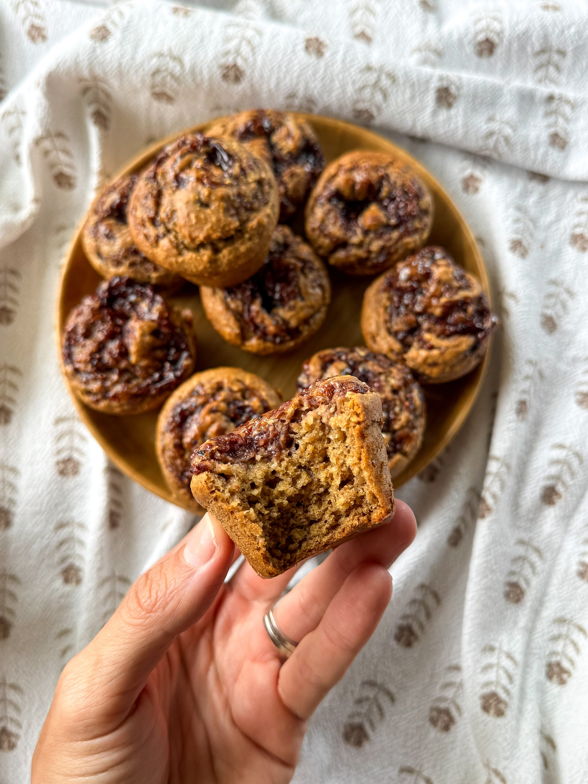 peanut butter and chia jelly oatmeal muffins for toddlers