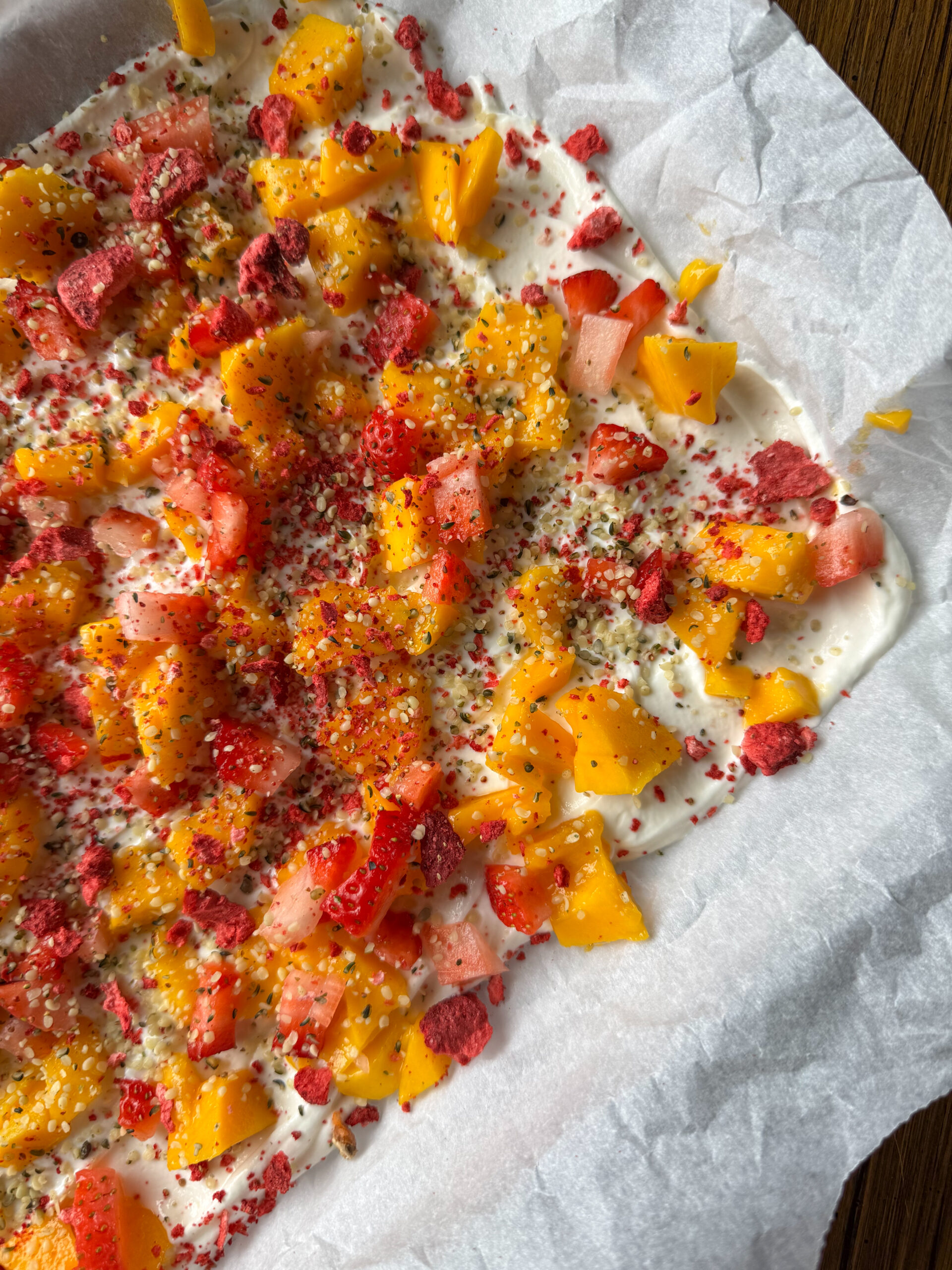 sprinkle crushed freeze dried strawberries and hemp hearts for frozen yogurt bark