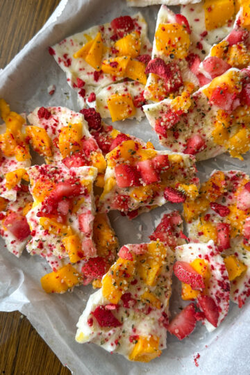 easy frozen yogurt bark strawberry mango