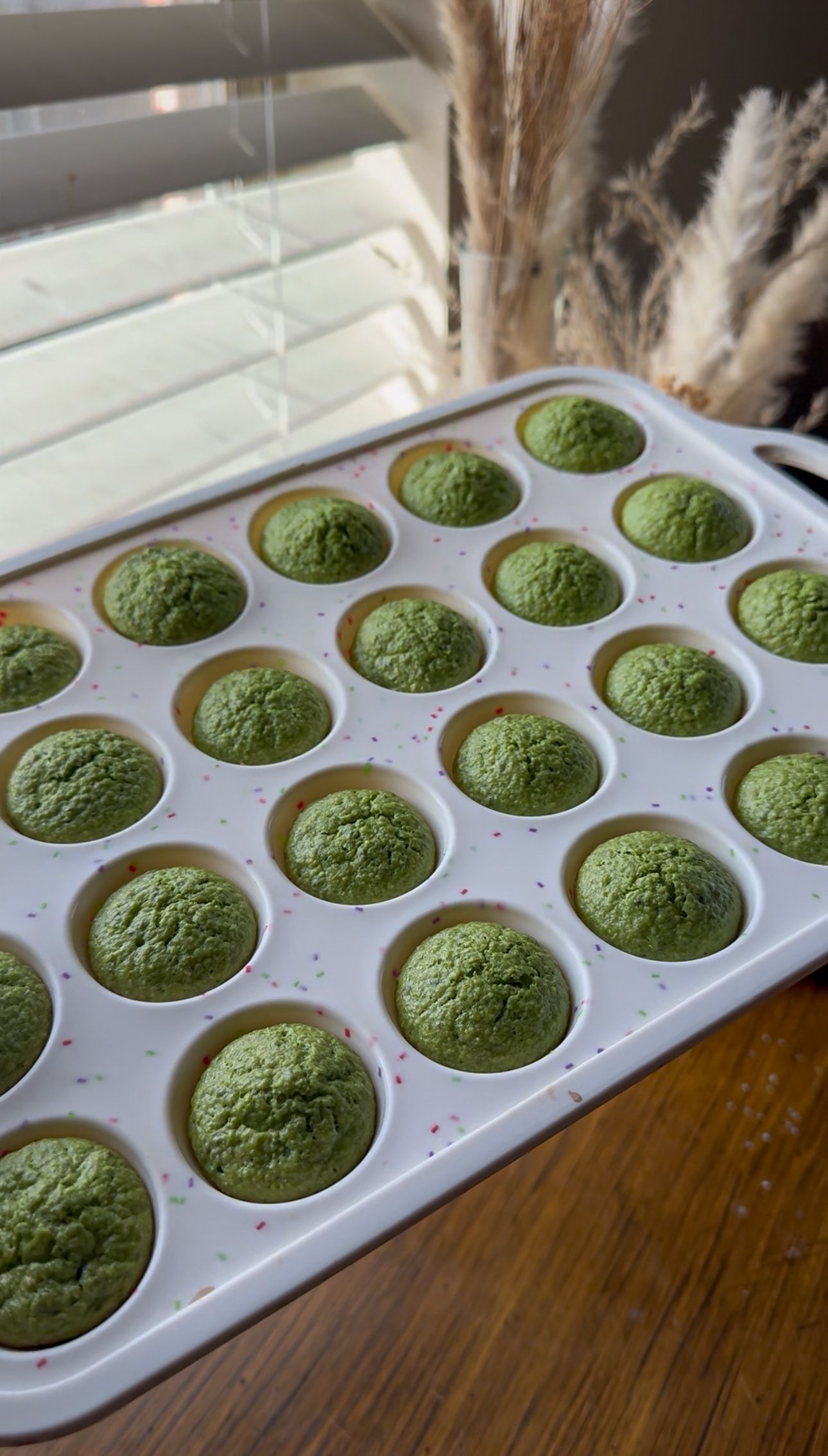 spinach muffins are done from cooking in the oven