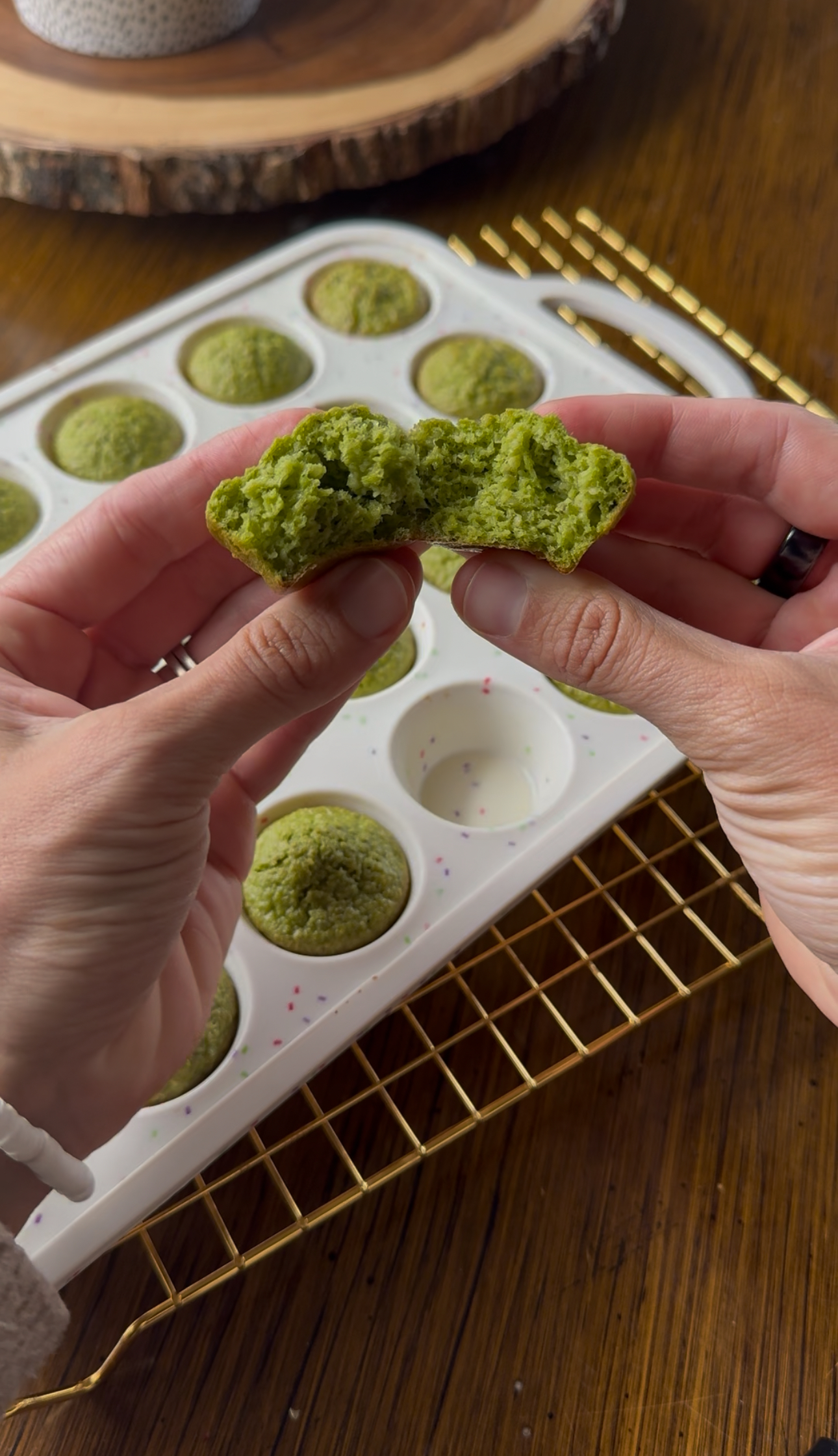opening spinach oatmeal muffins