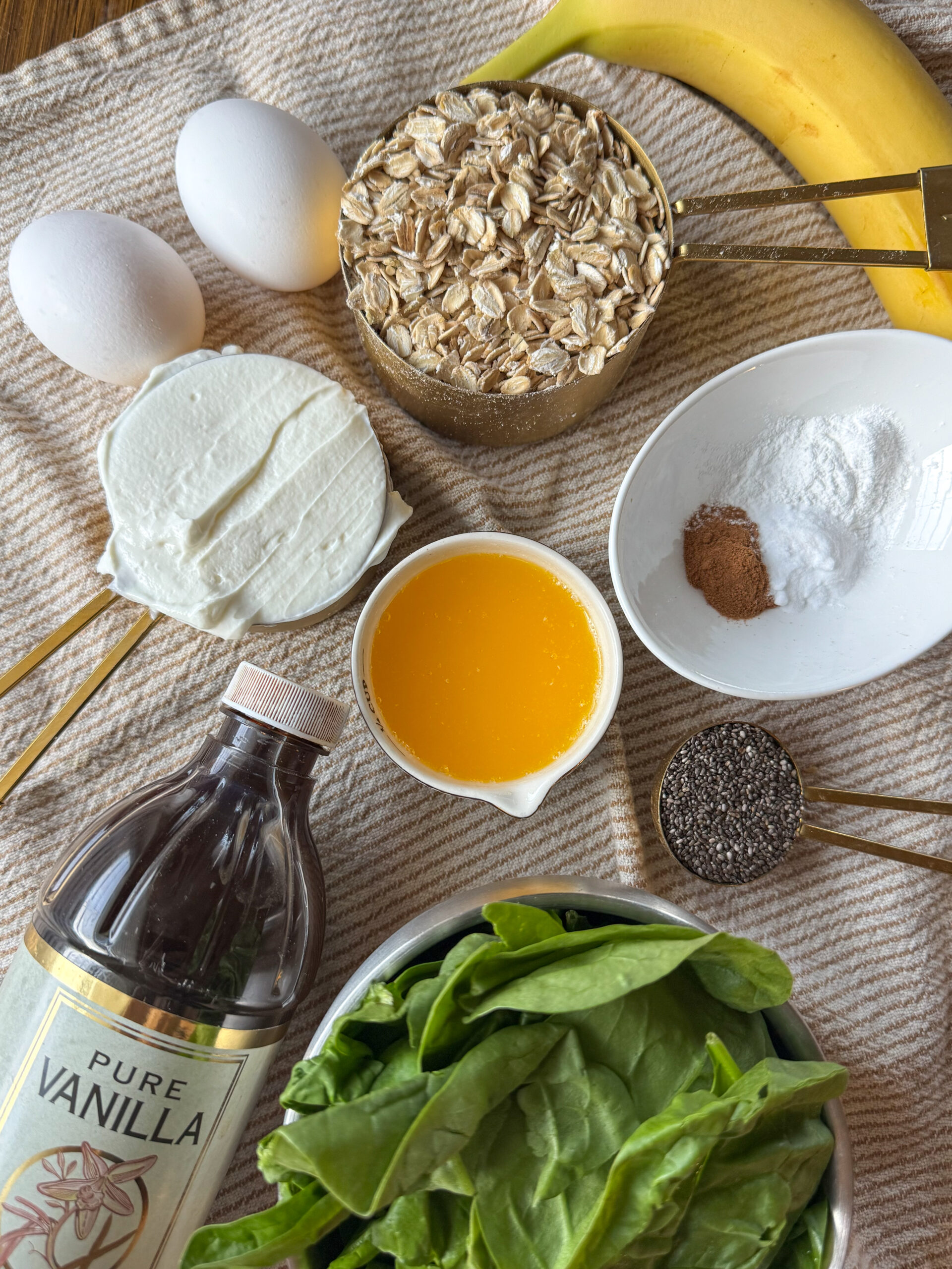 ingredients for the spinach oatmeal muffins