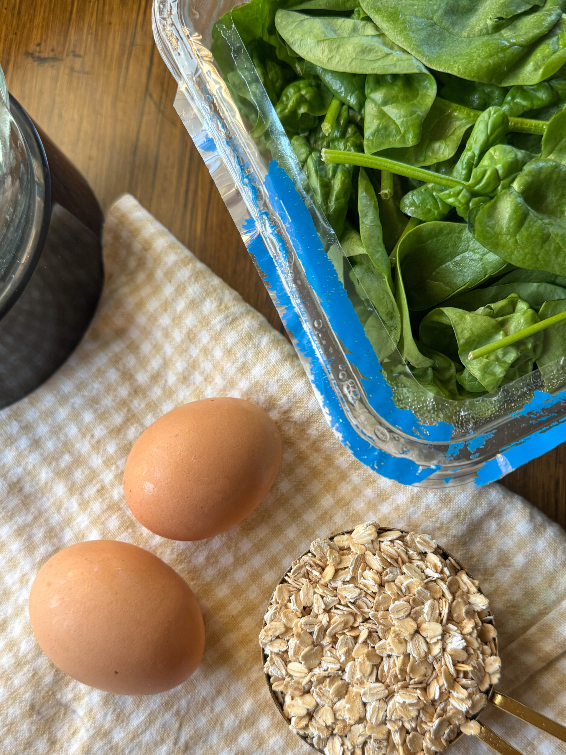 ingredients for the 3 ingredient spinach wraps