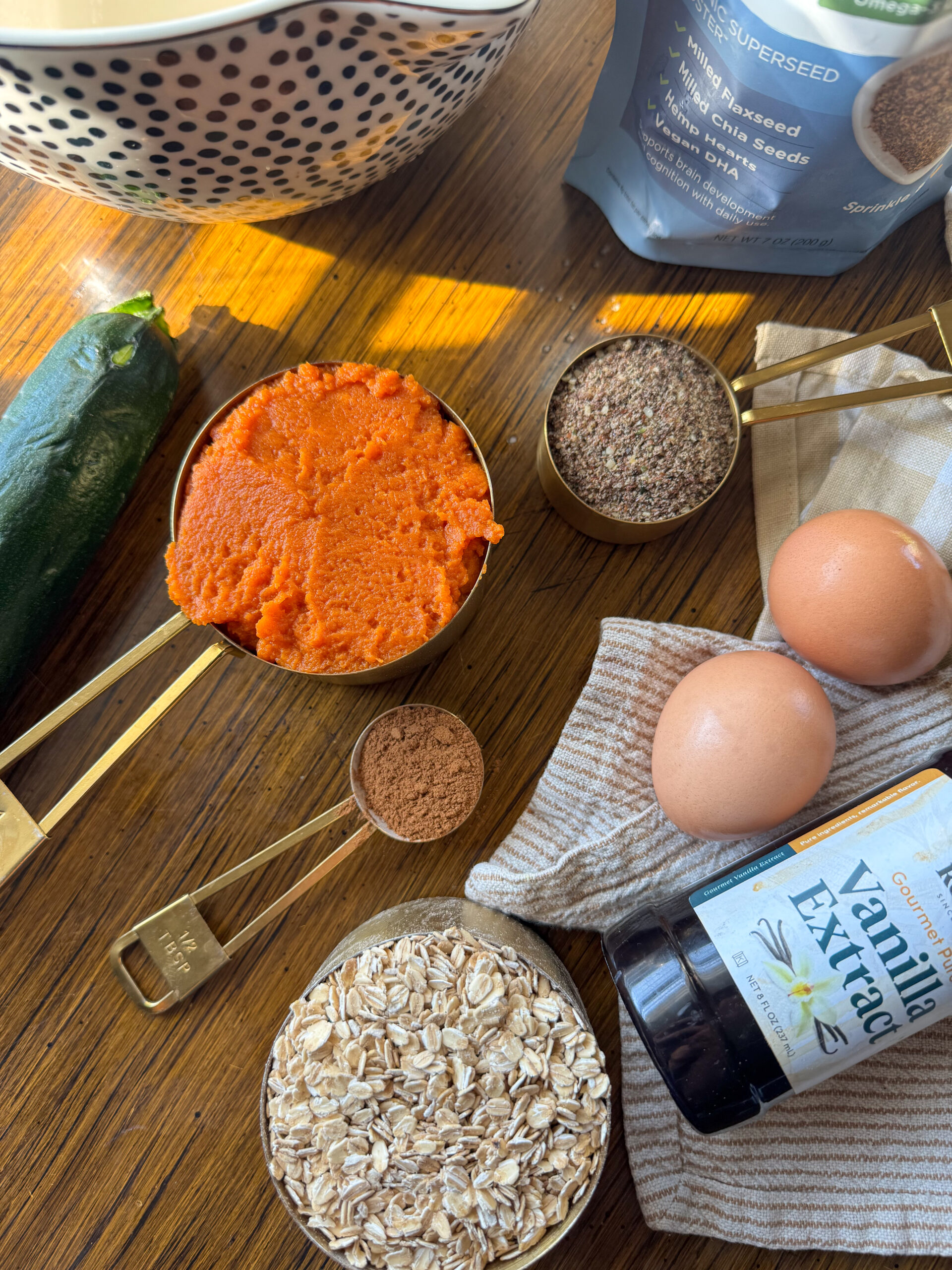 ingredients for the pumpkin zucchini oat muffins
