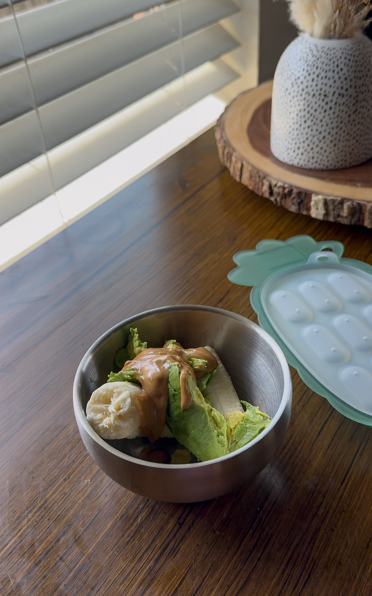 ingredients for banana avocado smoothie popsicles