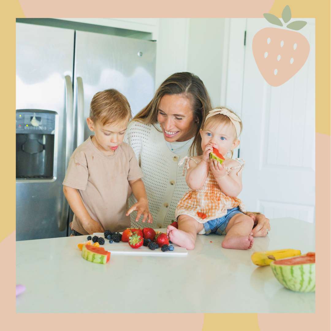 toddler dietitian with her two kids