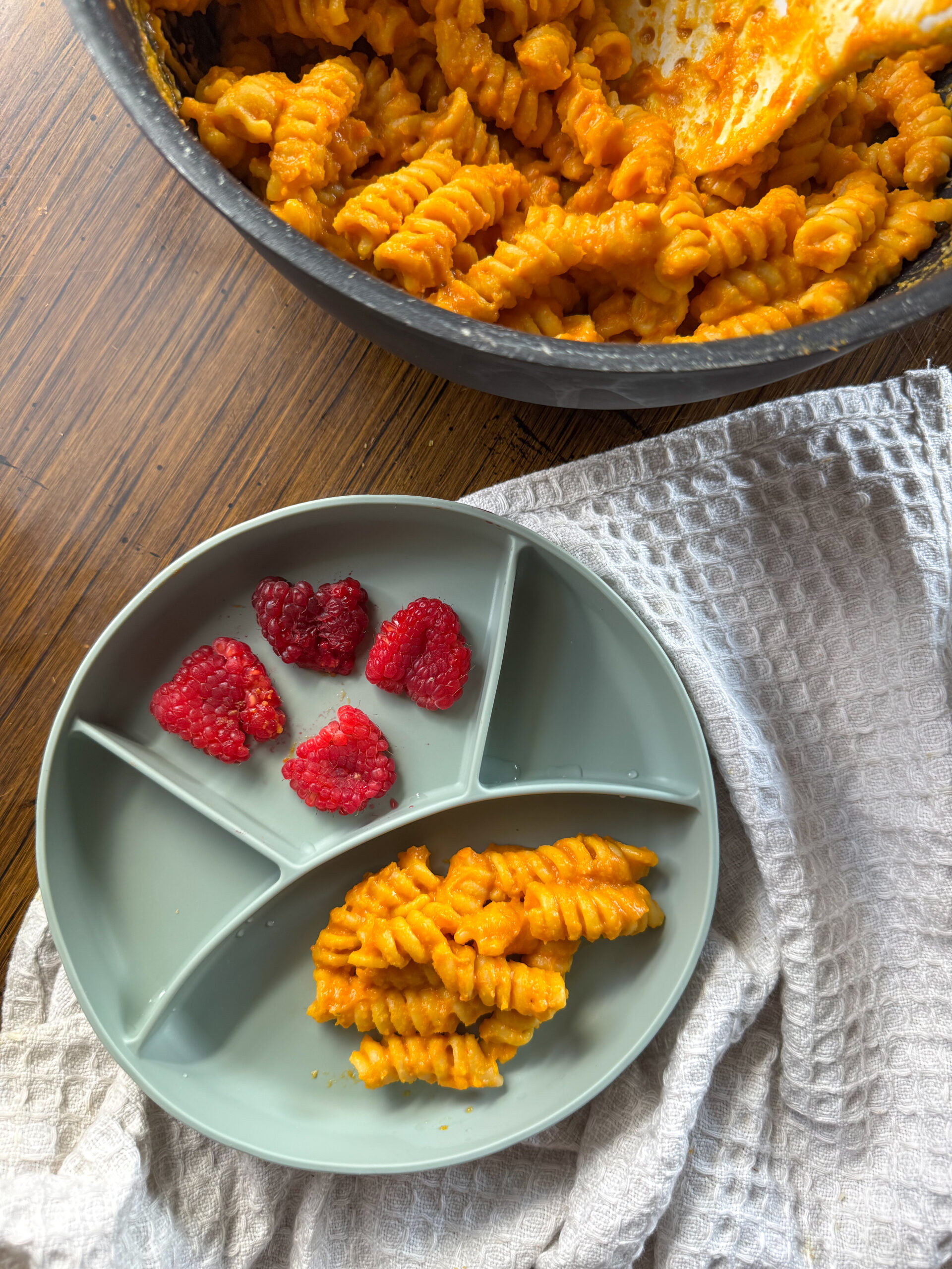 butternut squash pasta sauce with chickpea noodles