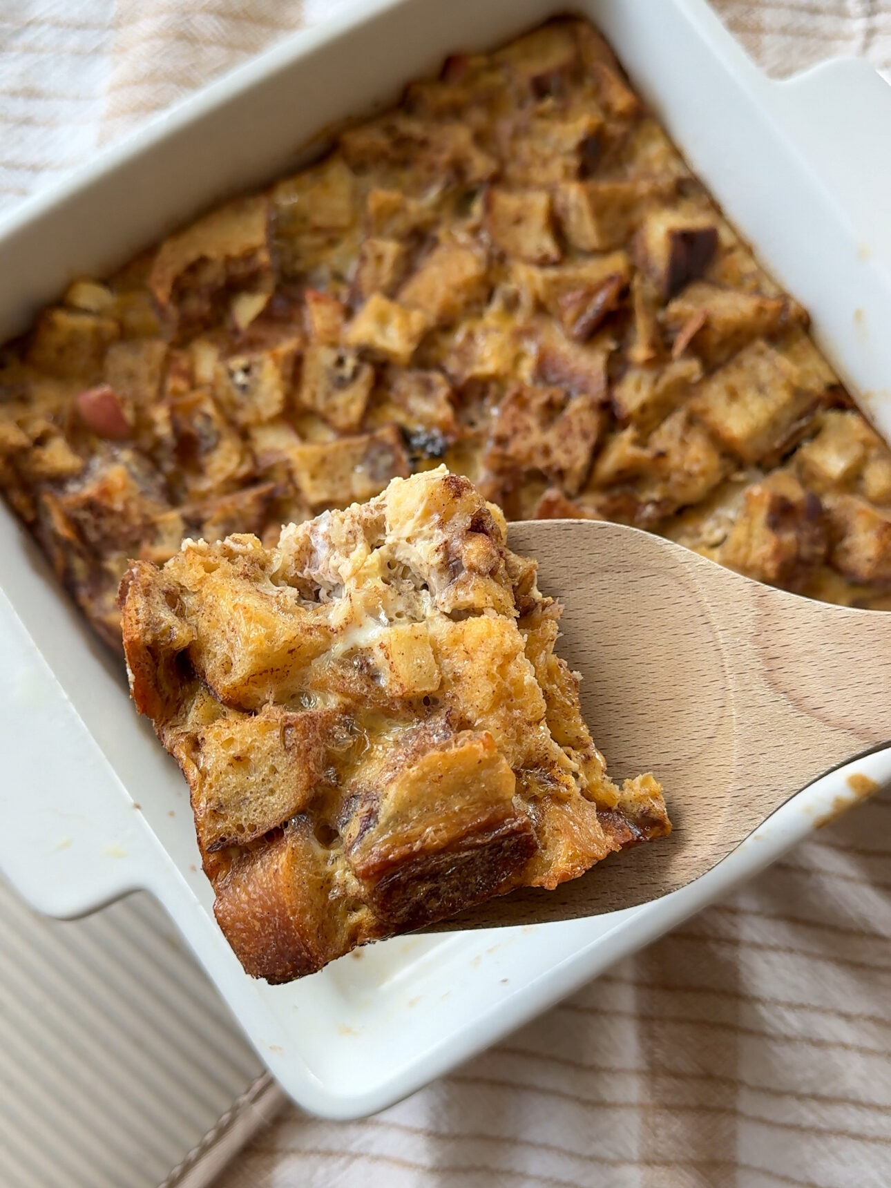apple cinnamon french toast bake