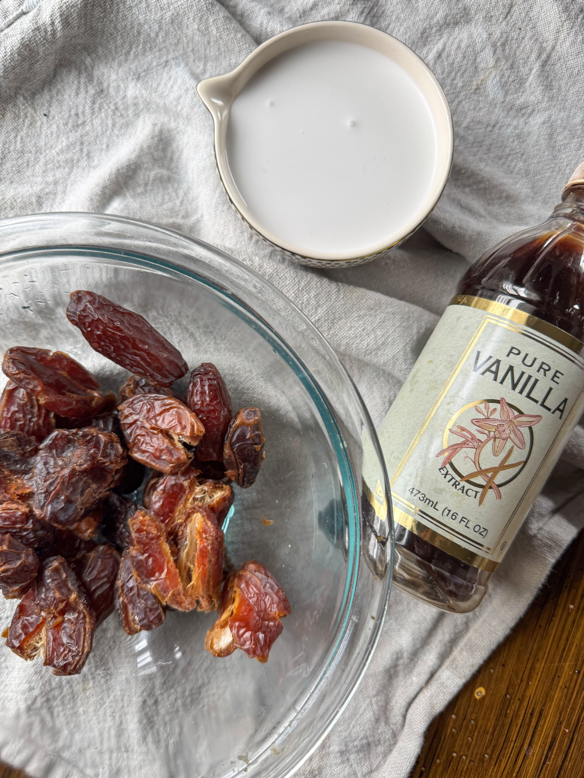 ingredients for the date caramel sauce