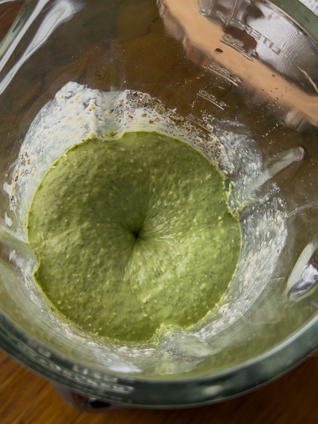 blending up healthy spinach oatmeal muffins