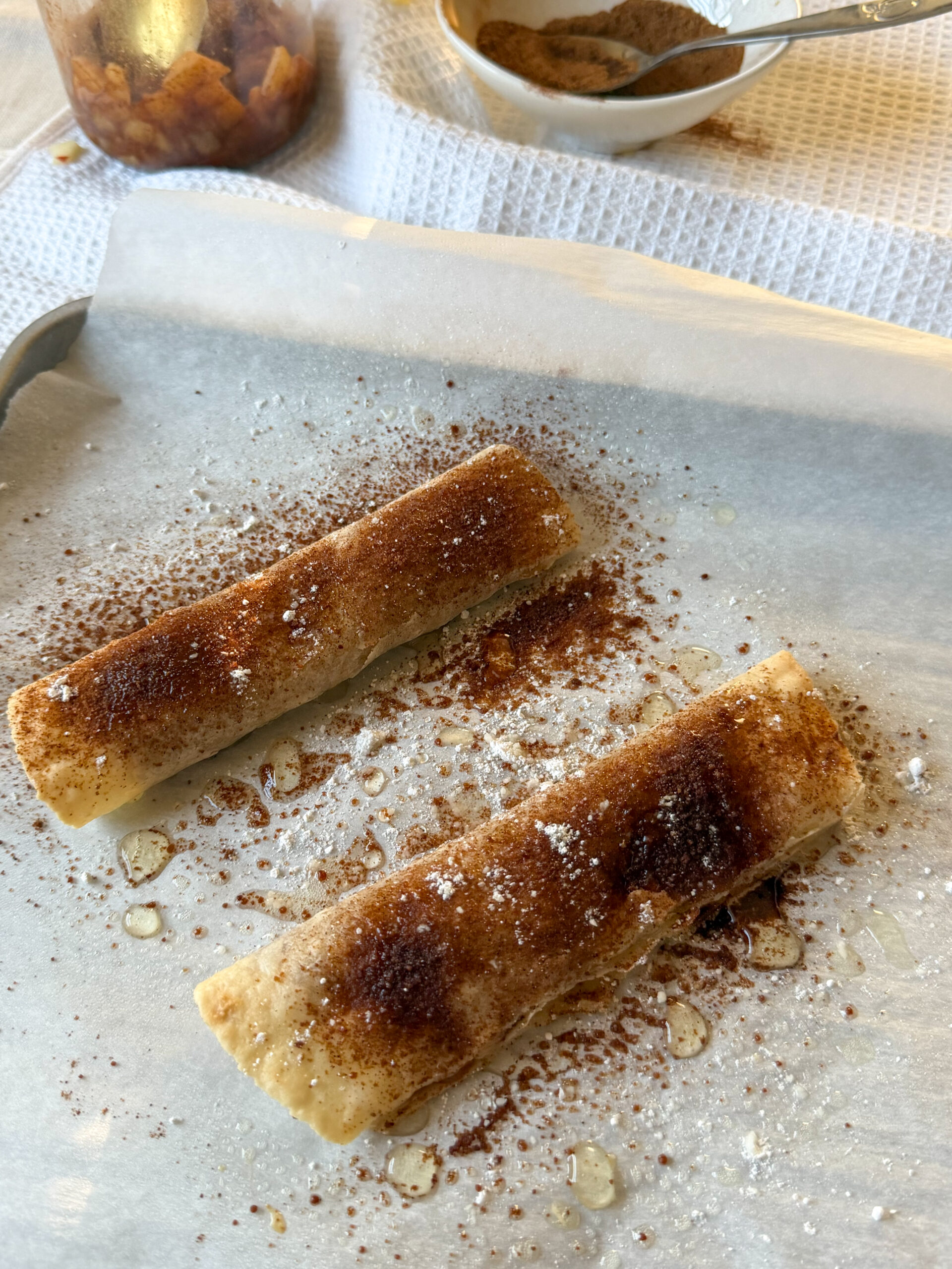 Easy Apple Pie Tortilla Roll Ups (5-minute snack hack!)