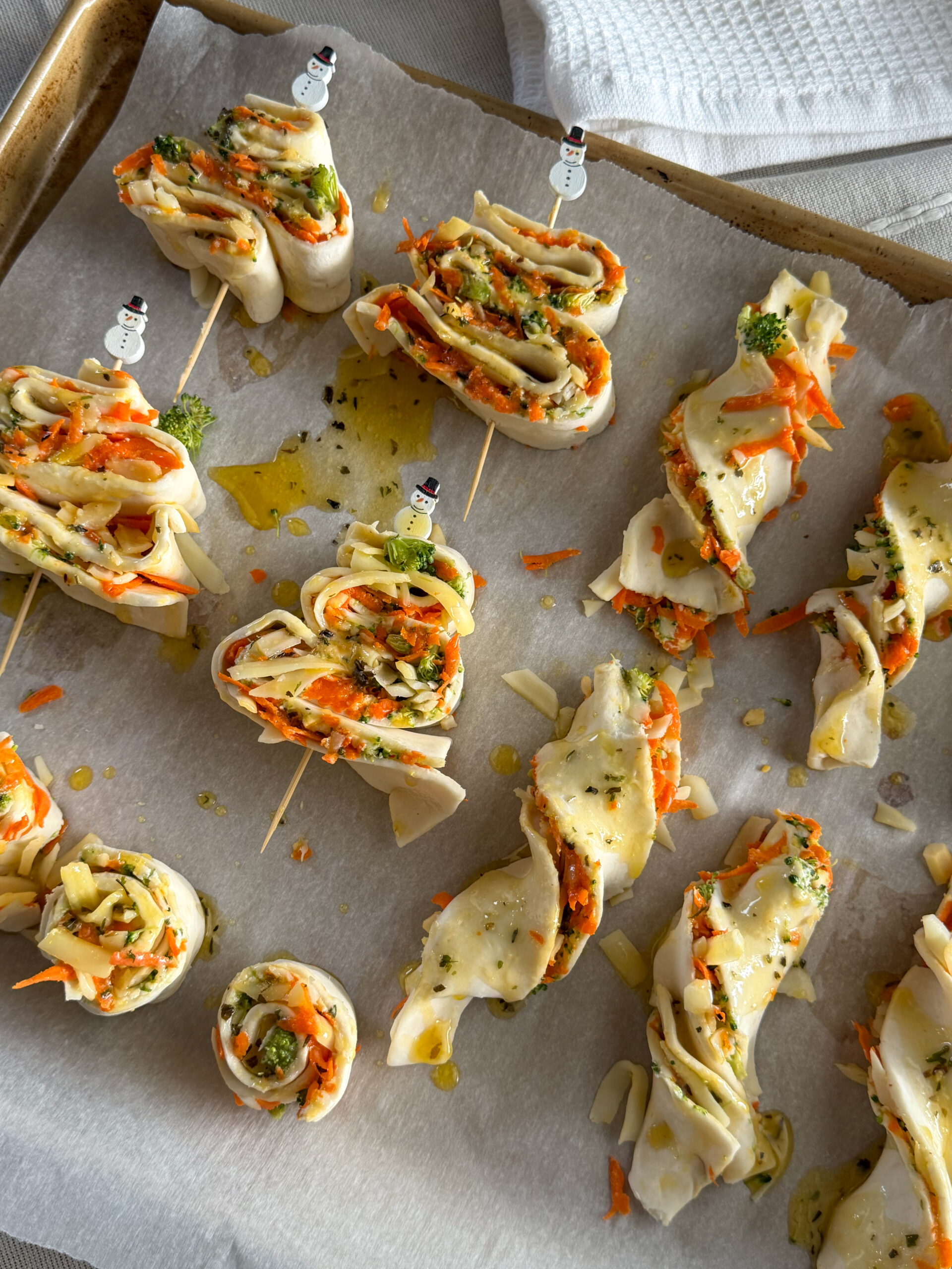 Savory Puff Pastry Christmas Trees (kid-friendly holiday dinner)