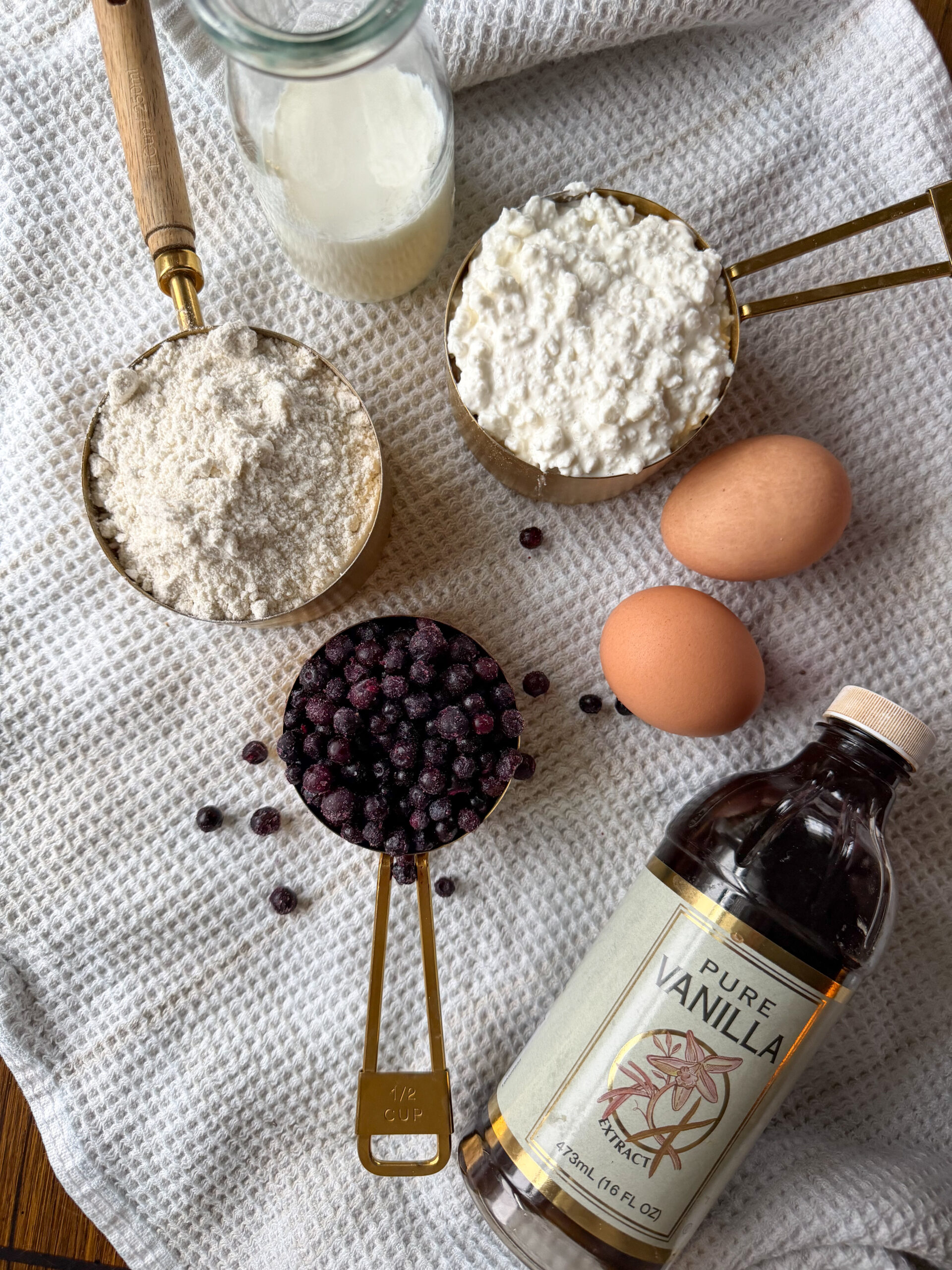 ingredients for Blueberry Cottage Cheese Muffins for toddlers and kids (easy to make & high-protein)