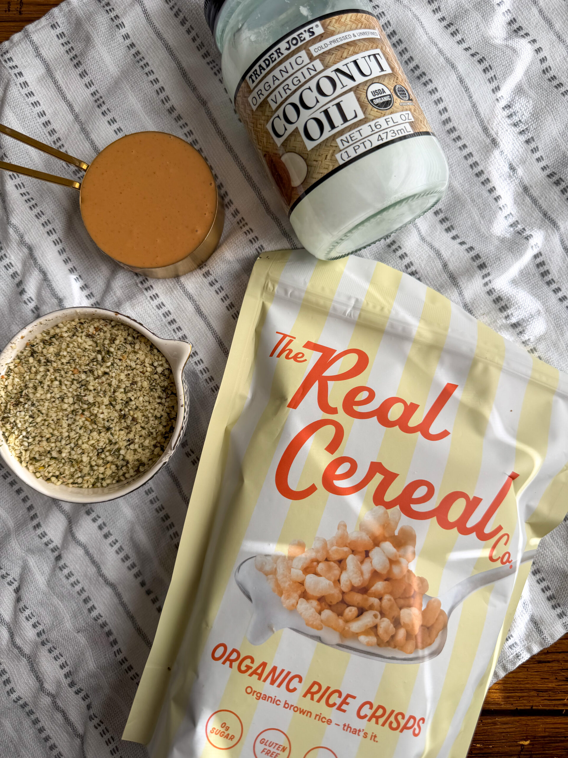 ingredients for Easy Peanut Butter Crispy Rice Clusters (no added sugar!)