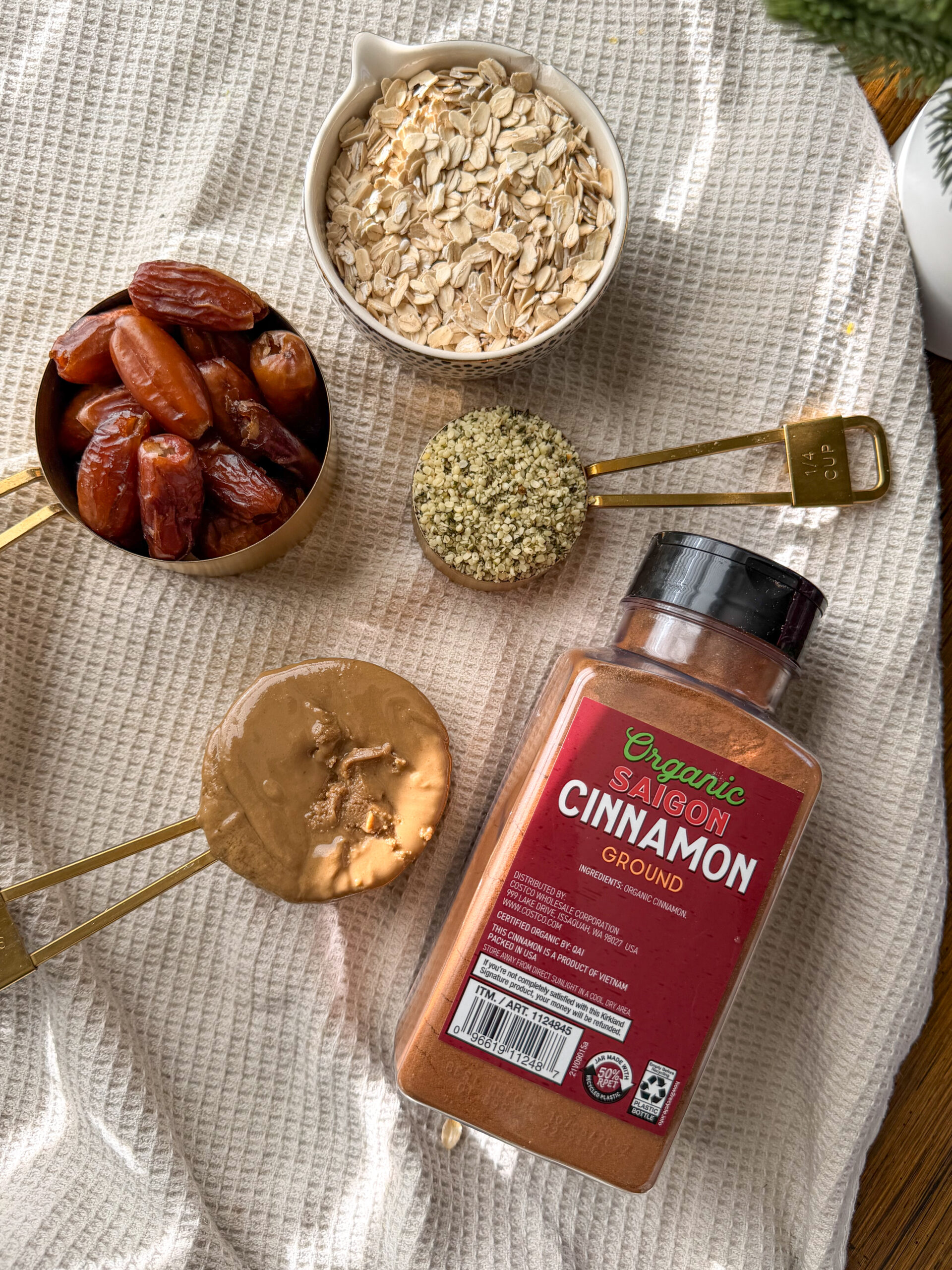 ingredients for Sunbutter Date Energy Bites for Toddlers (5 ingredients & nut-free)