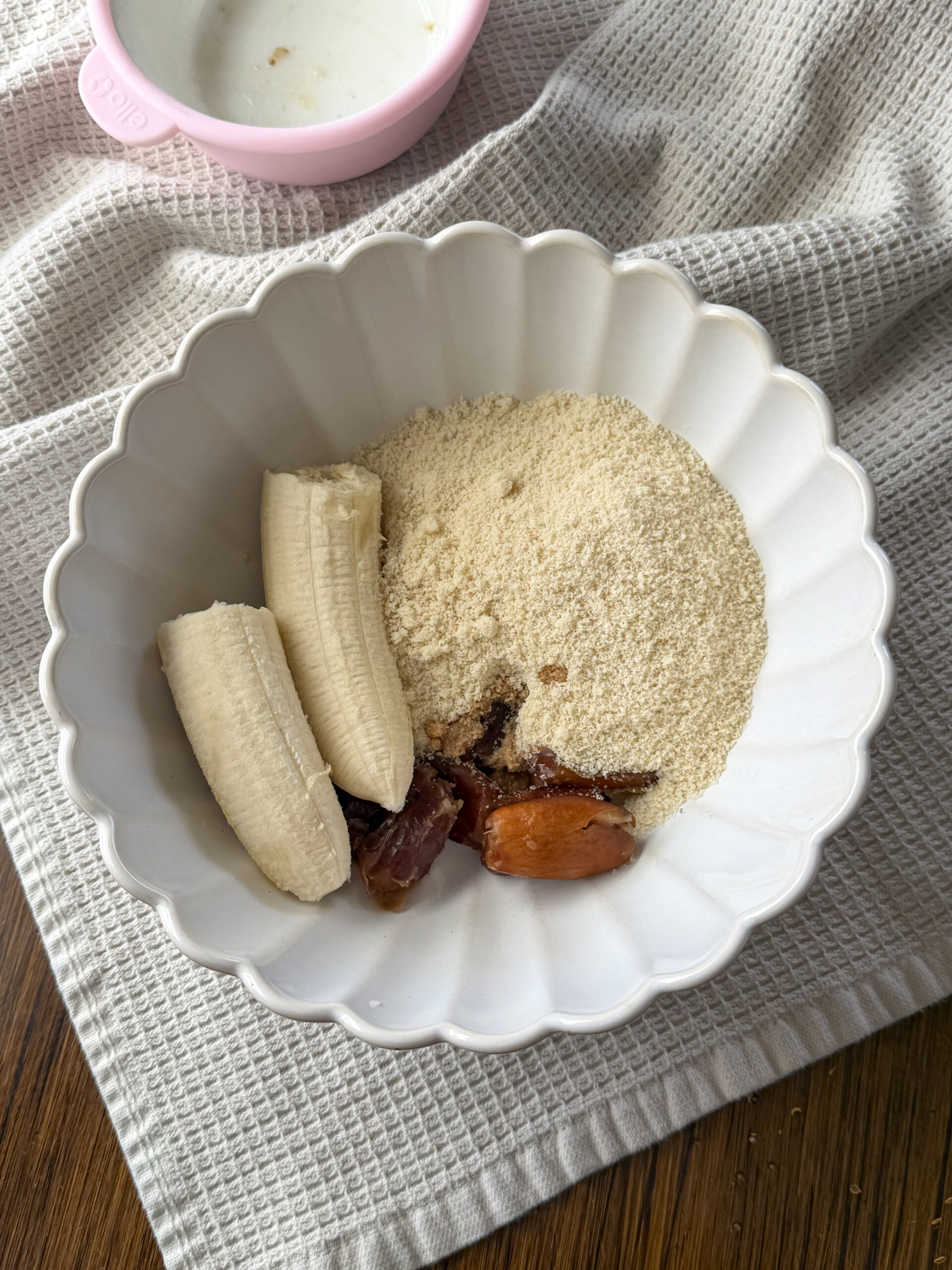 ingredients for Simple Date Banana Breakfast Cookies for toddlers (no added sugar!)