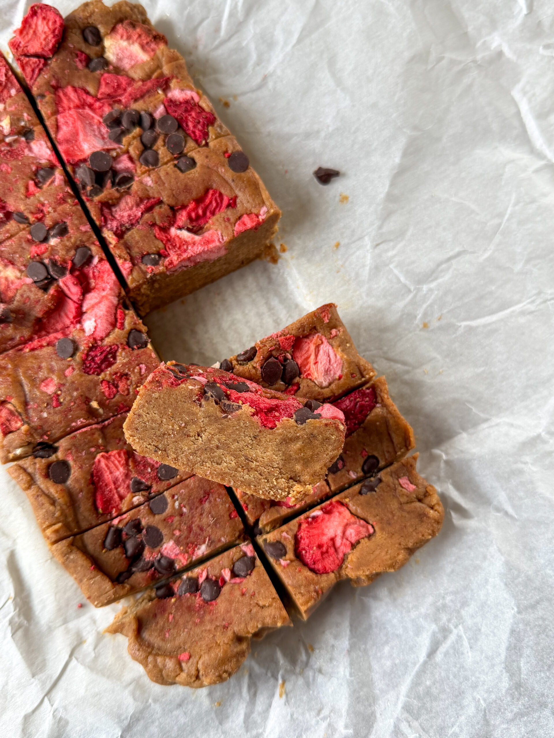 Strawberry Protein Bars for toddlers and kids (easy, low sugar perfect bar dupe)