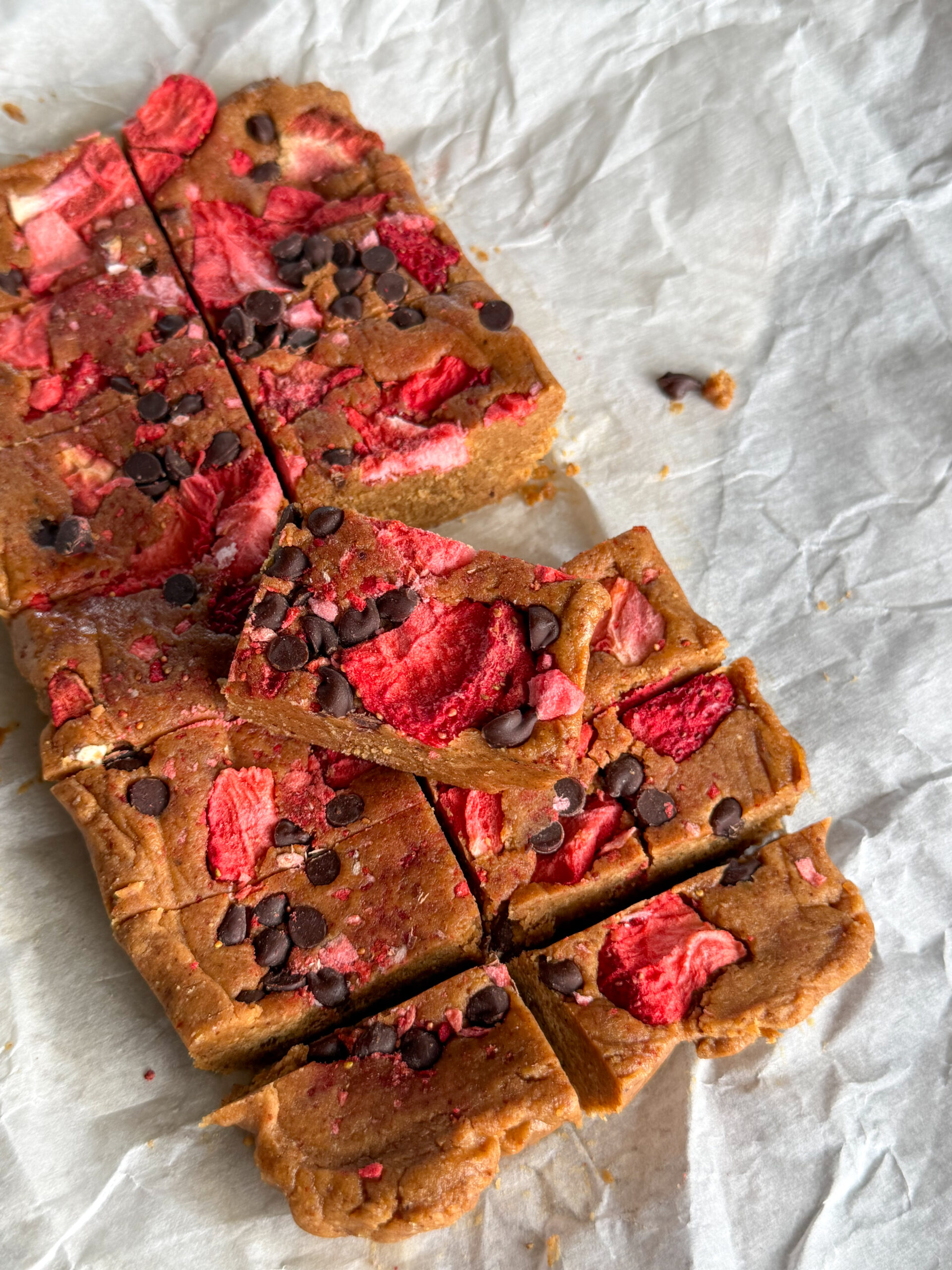 Strawberry Protein Bars for toddlers (easy, low sugar perfect bar dupe)