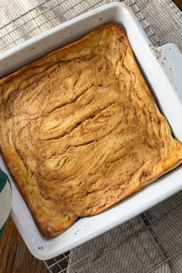 Cinnamon Roll Baked Yogurt Bars (easy breakfast "cheesecake")