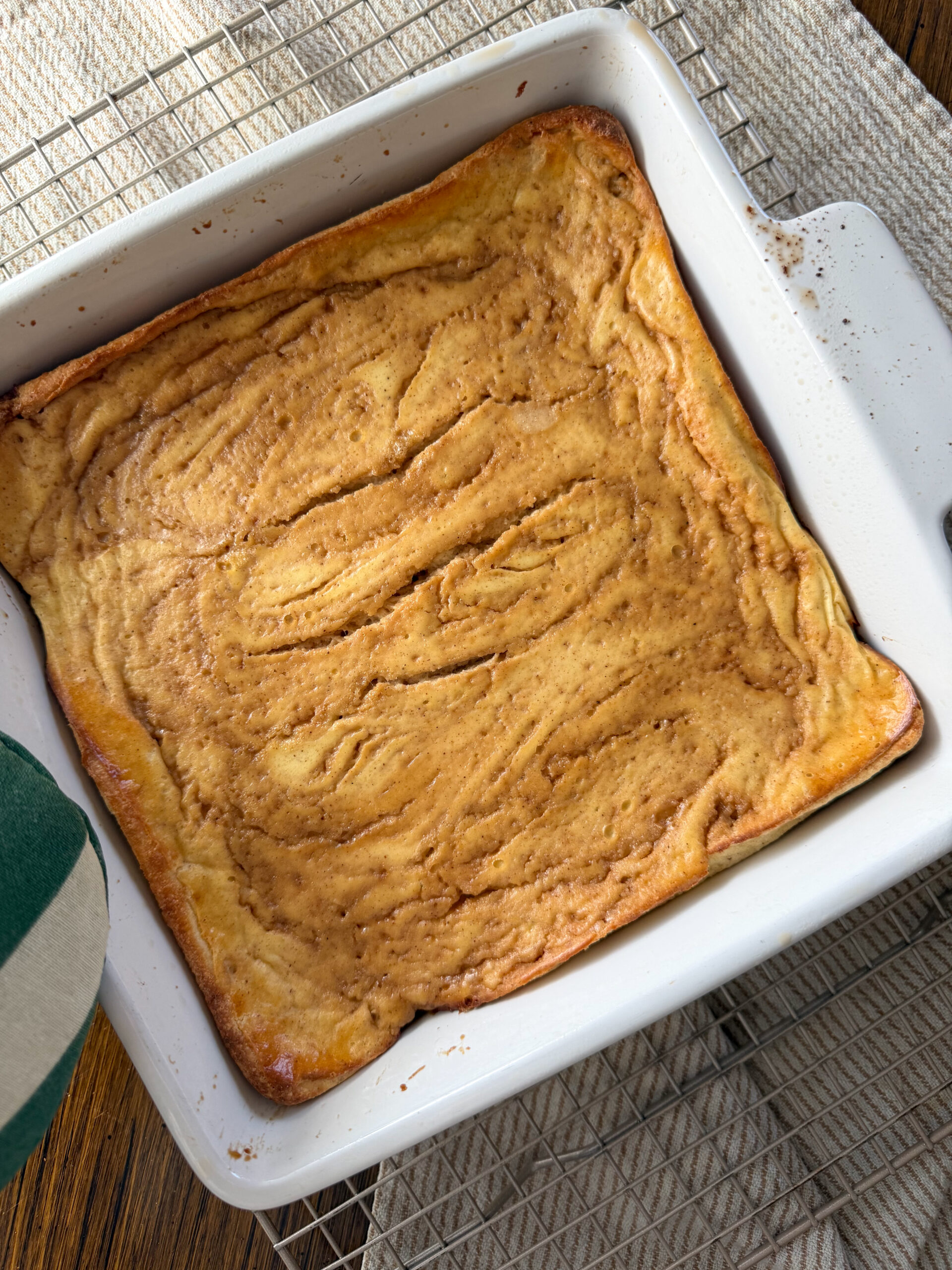 Cinnamon Roll Baked Yogurt Bars (easy breakfast cheesecake)