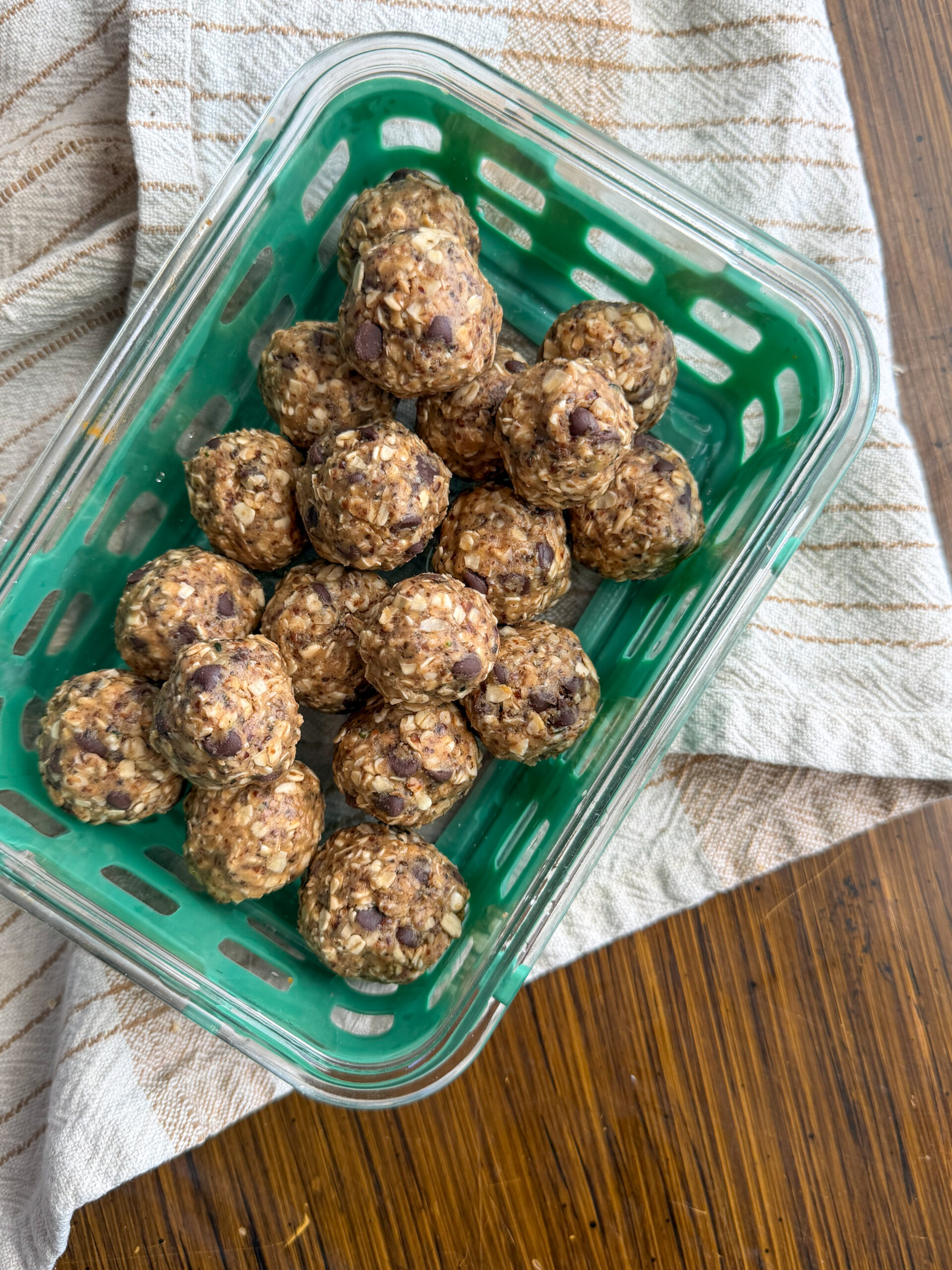 No Bake Oatmeal Balls for toddlers and kids