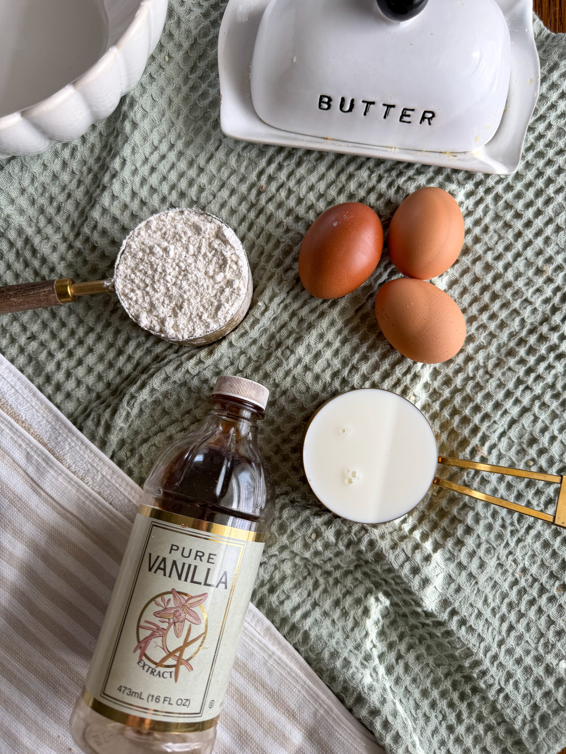 ingredients for Healthy Dutch Baby Pancake (easy to make & no added sugar)