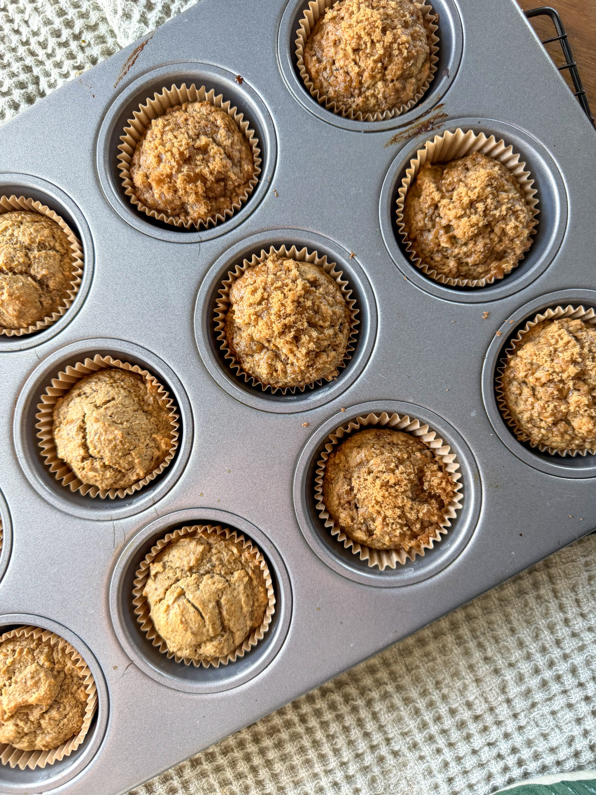 Applesauce Muffins for Toddlers (healthy + easy, no added sugar)
