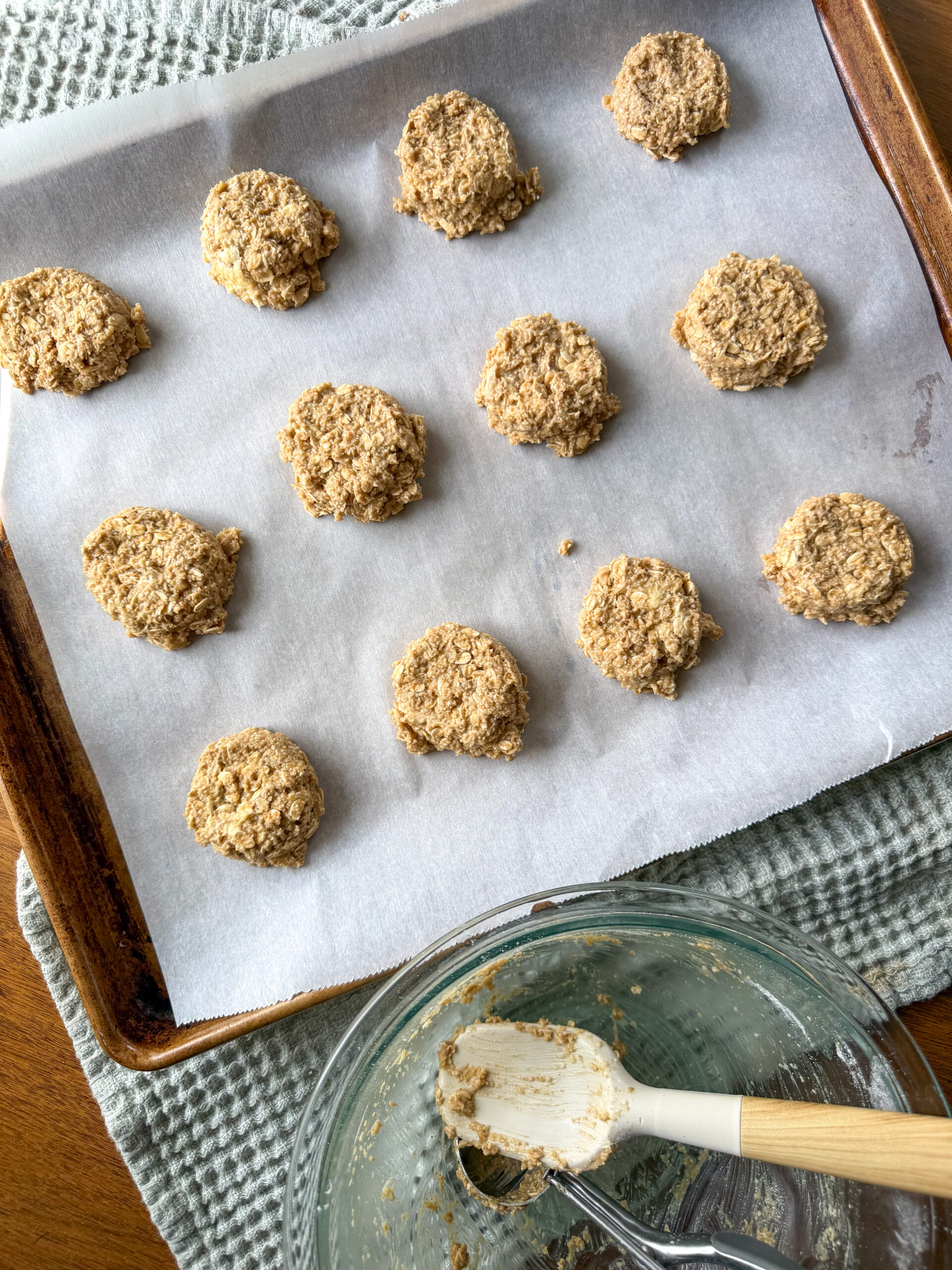 Gluten Free Oatmeal Cream Pies (healthy ice cream sandwiches)