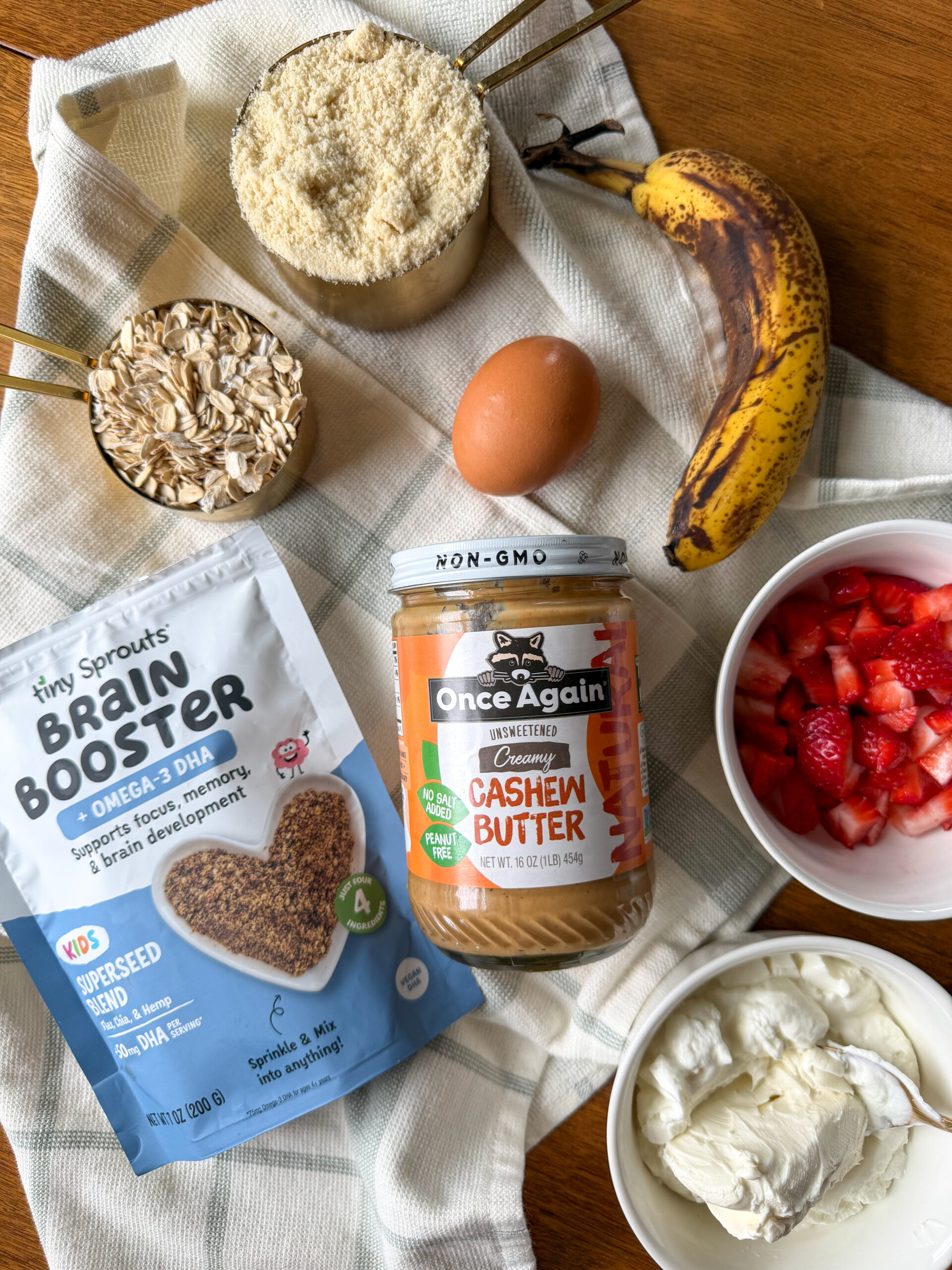 ingredients for Healthy Strawberry Oatmeal Cookies  for toddlers and kids (easy, no added sugar)