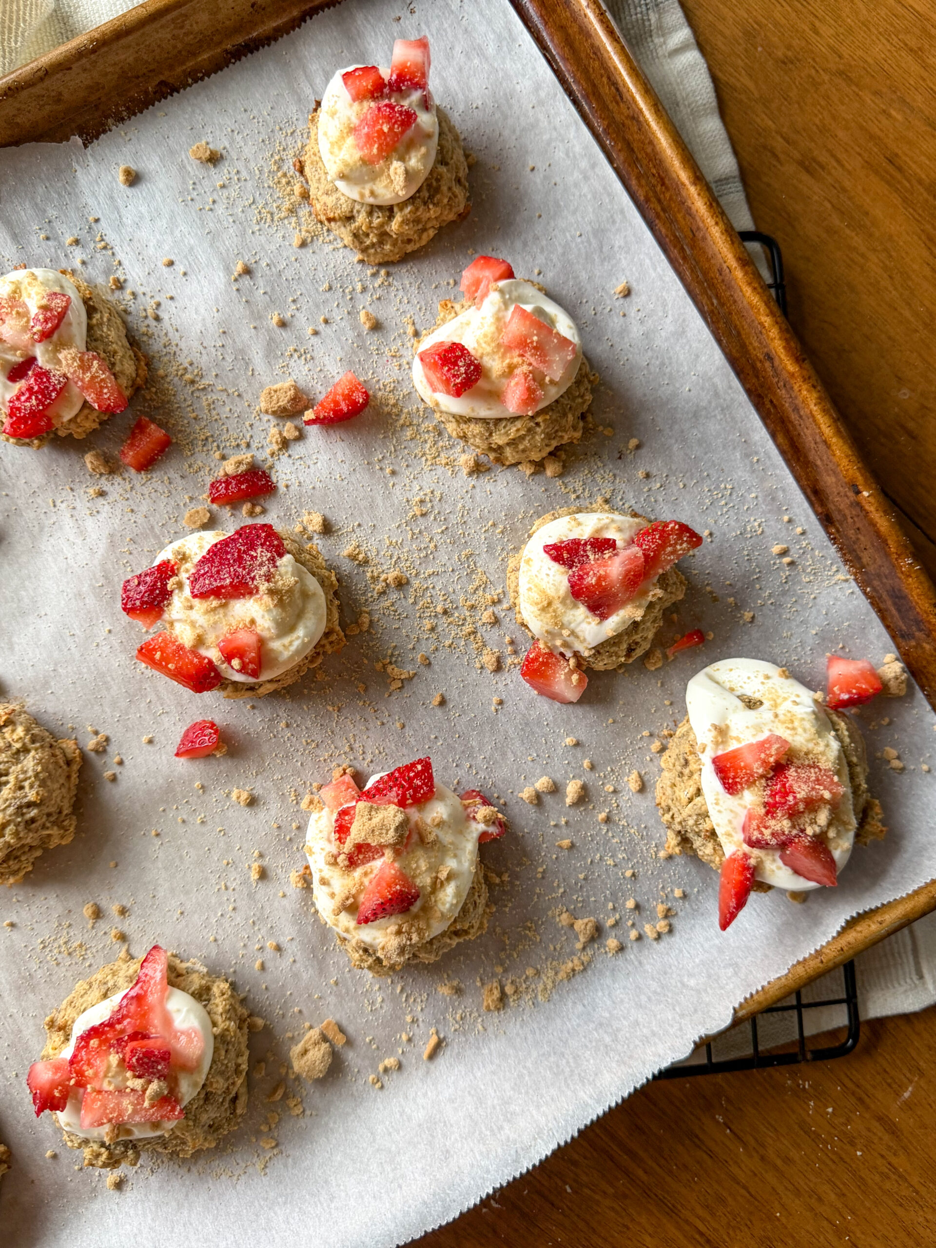 Healthy Strawberry Oatmeal Cookies  for toddlers and kids (easy, no added sugar)