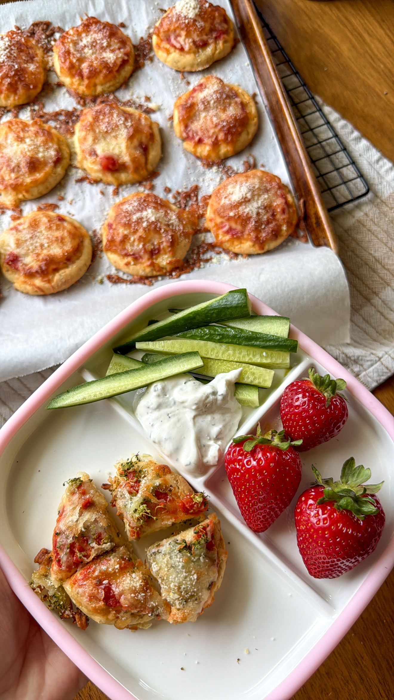 Mini Pizzas for Kids (easy Greek yogurt pizza dough for toddlers)