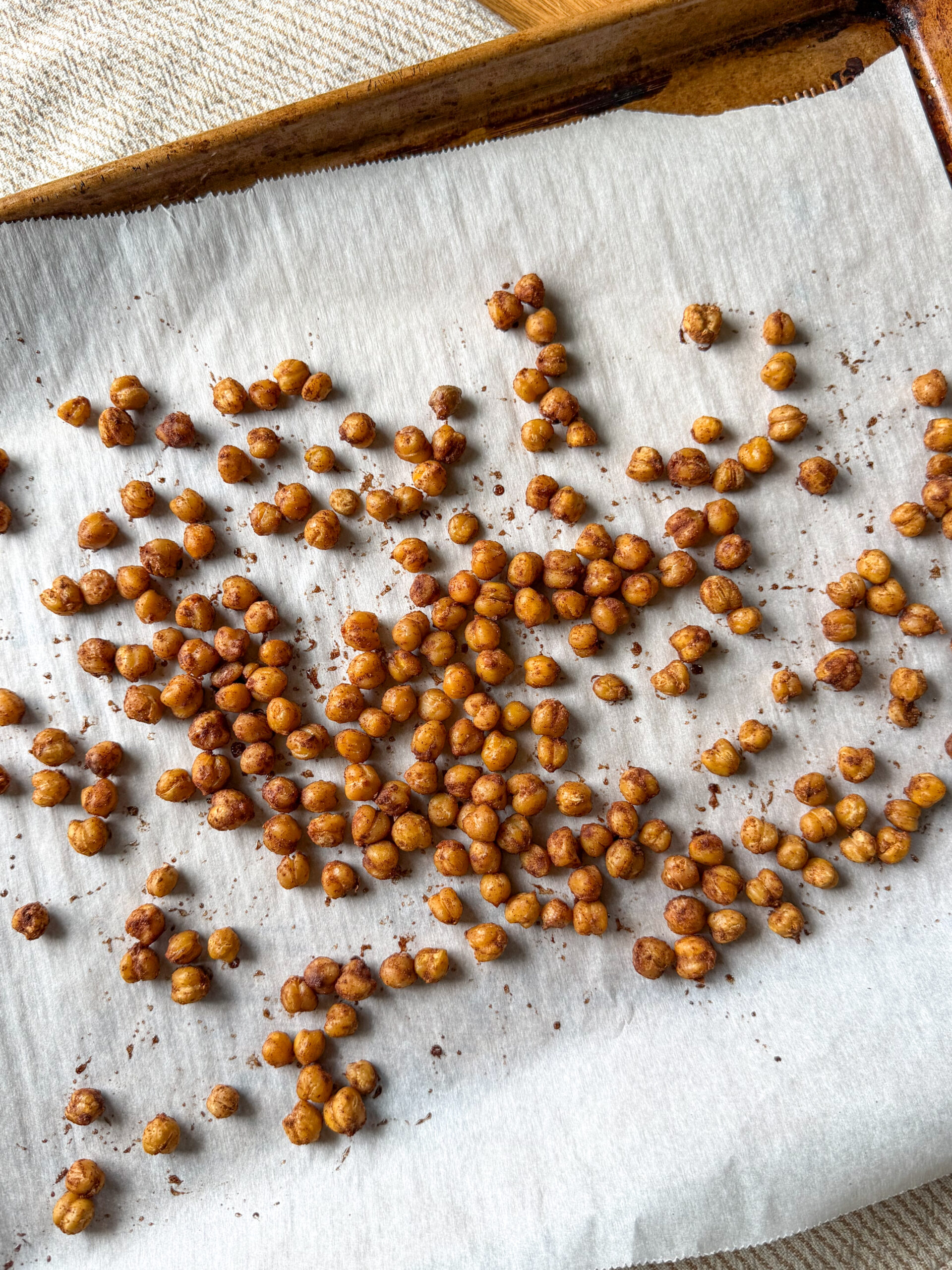 Easy Cinnamon Roasted Chickpeas (toddler-friendly protein snack)
