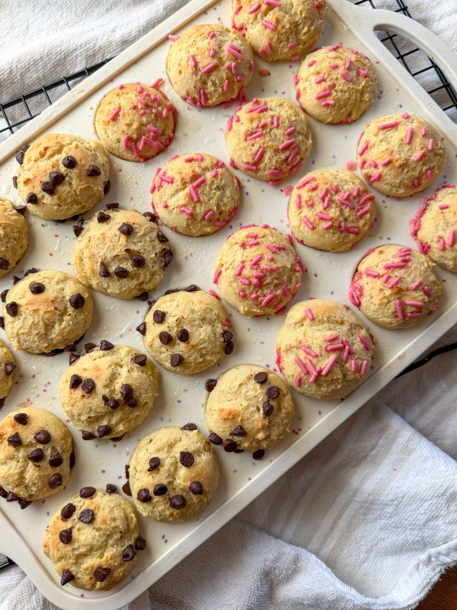 Greek Yogurt Mini Muffins for toddlers, kid-friendly breakfast (healthy, better than Little Bites!)