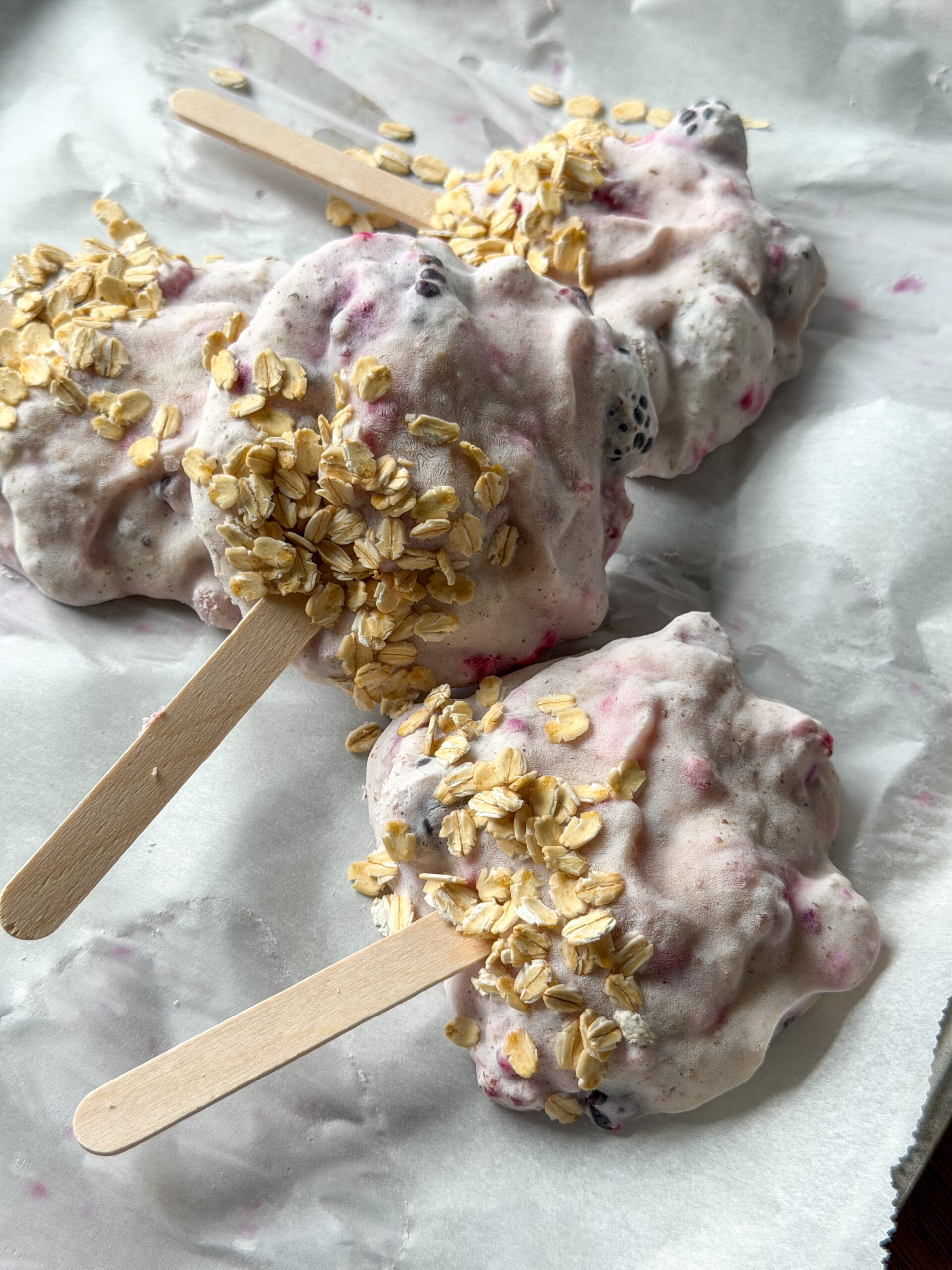 Mixed Berry Yogurt Popsicles for toddlers (only 5 simple ingredients)