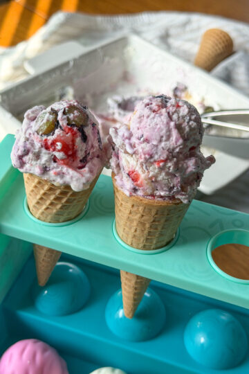 healthy frozen yogurt for kids in ice cream cones holder