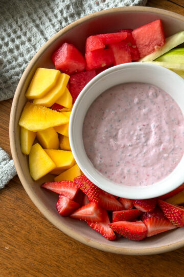 Strawberry Fruit Dip for toddlers, kid friendly snack (easy to make with yogurt!)