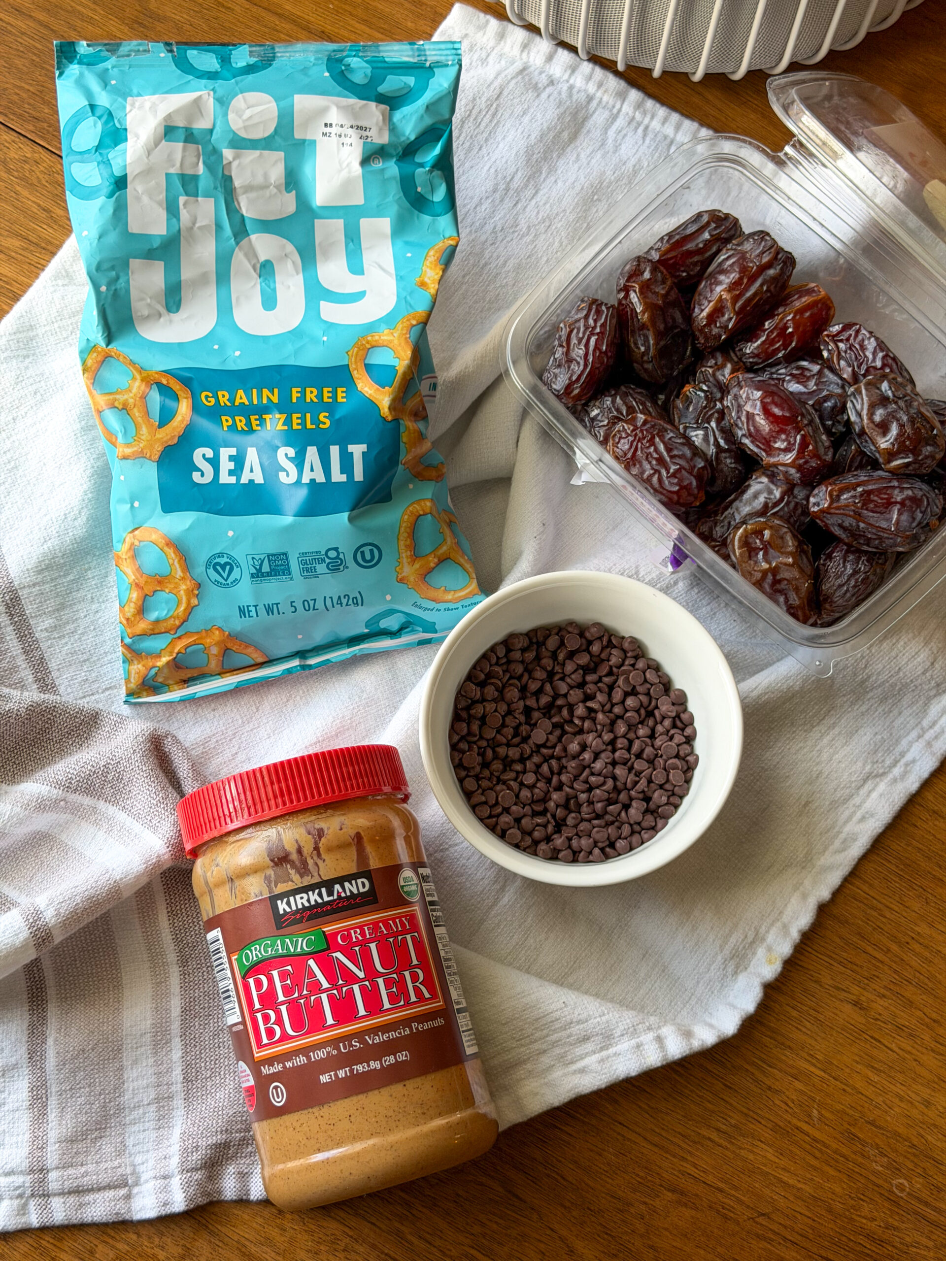 ingredients for the peanut butter date bark