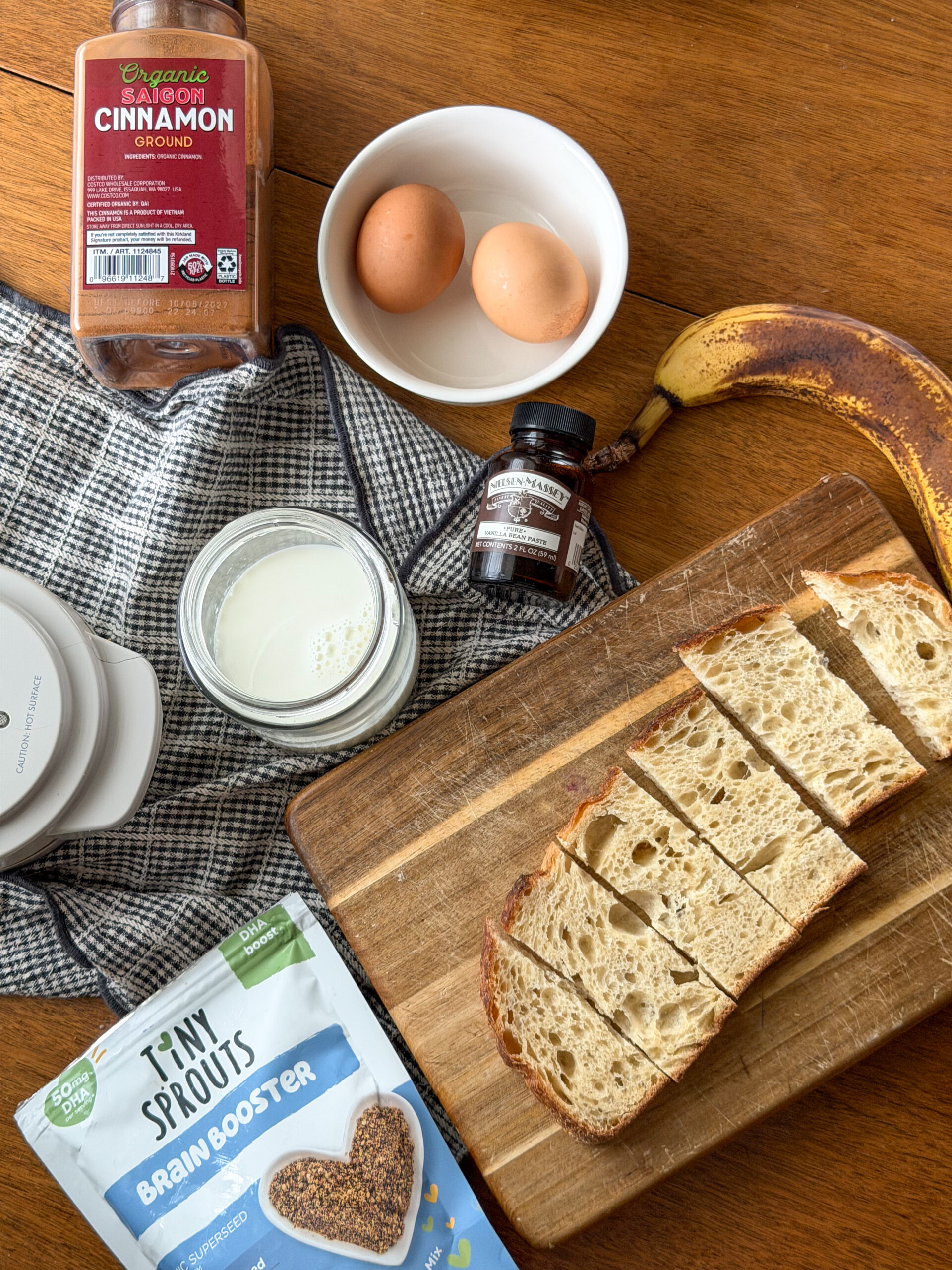 ingredients for French Toast Waffle Sticks for kids, toddler friendly breakfast (easy to make, no added sugar!)