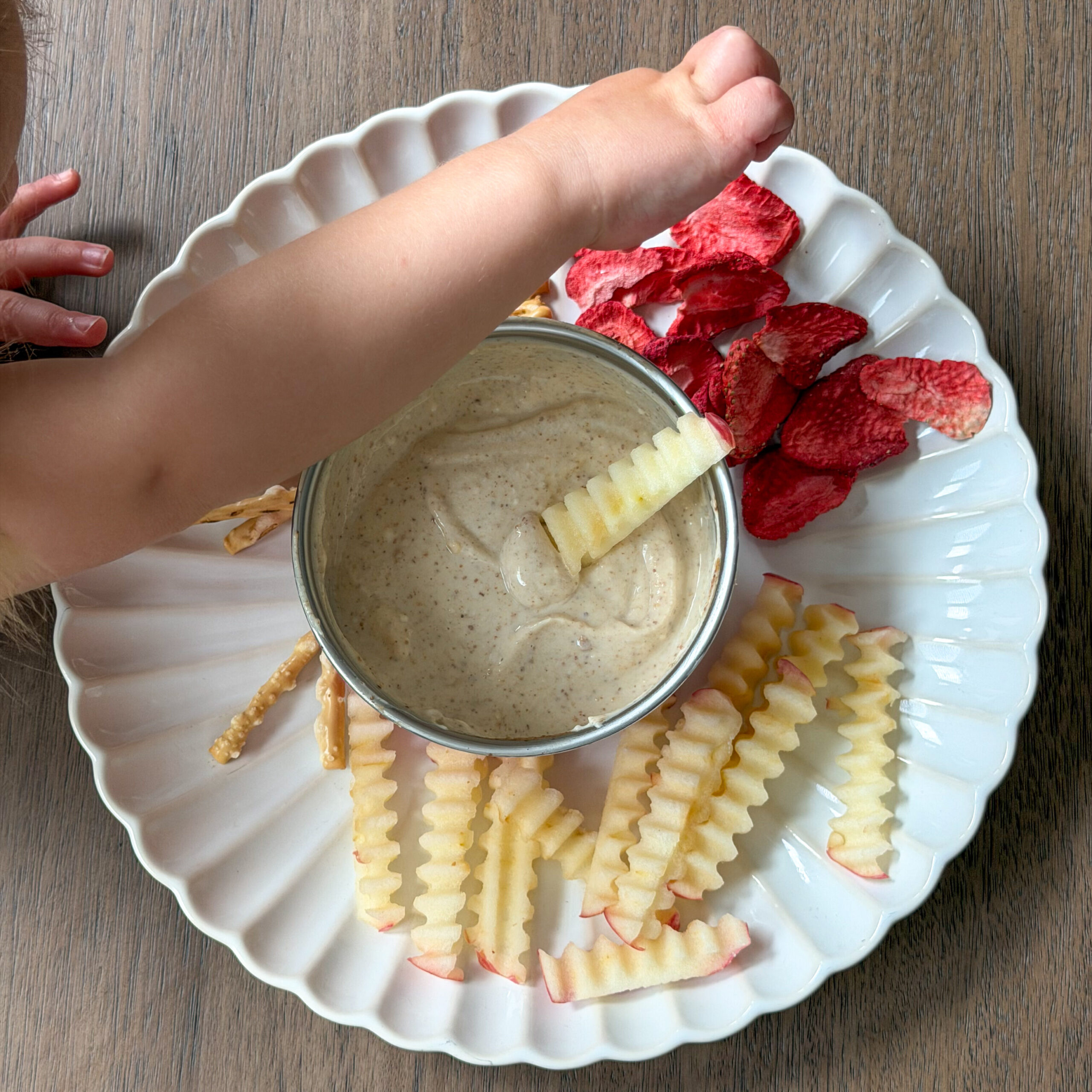 High Protein Fruit Dip for kids (easy yogurt dip for kids)