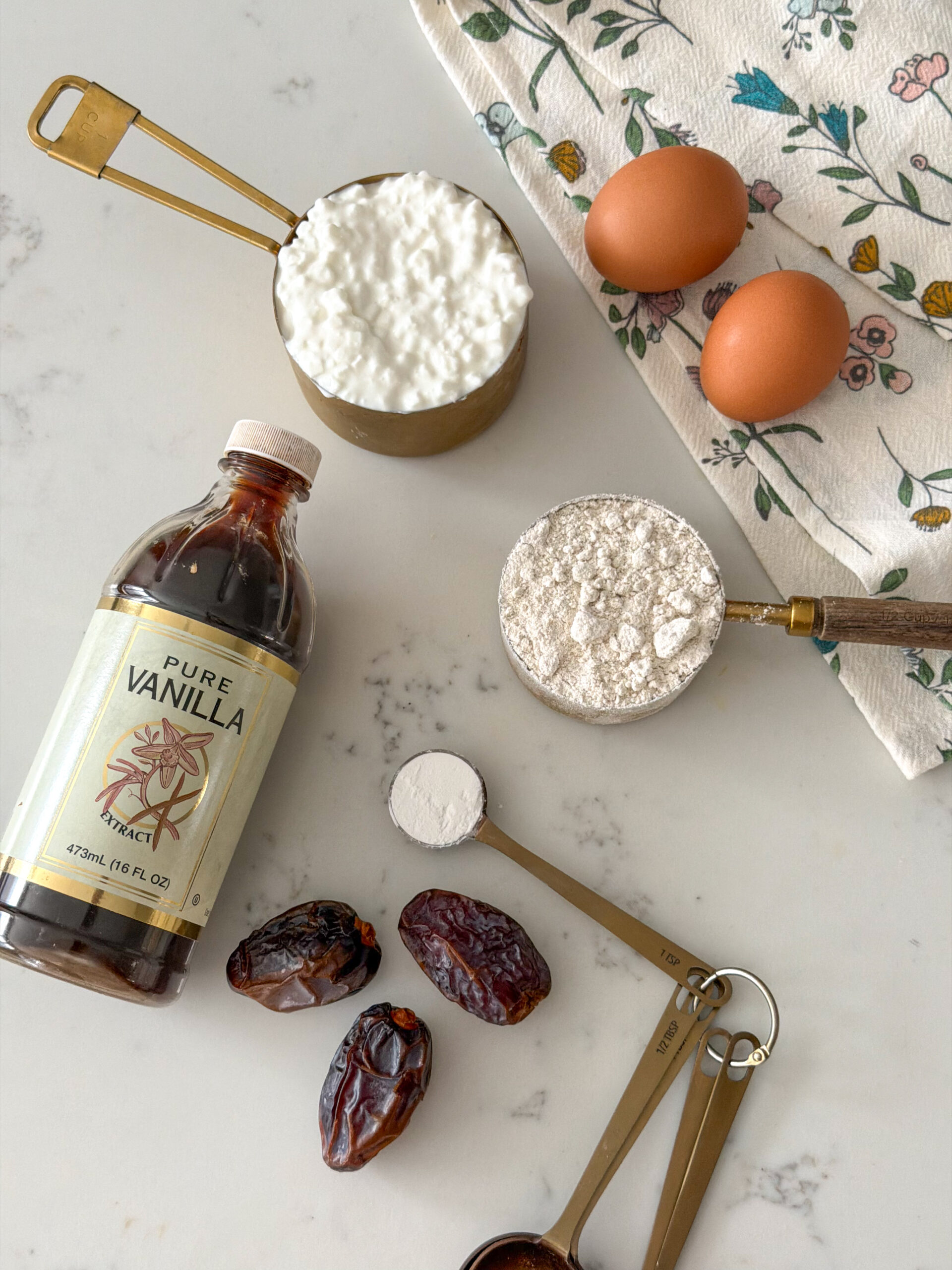 ingredients for Cottage Cheese Protein Pancakes for toddlers and kid friendly breakfast (easy high protein breakfast)