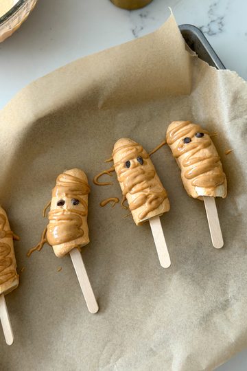 halloween banana pops for kids, banana yogurt pops