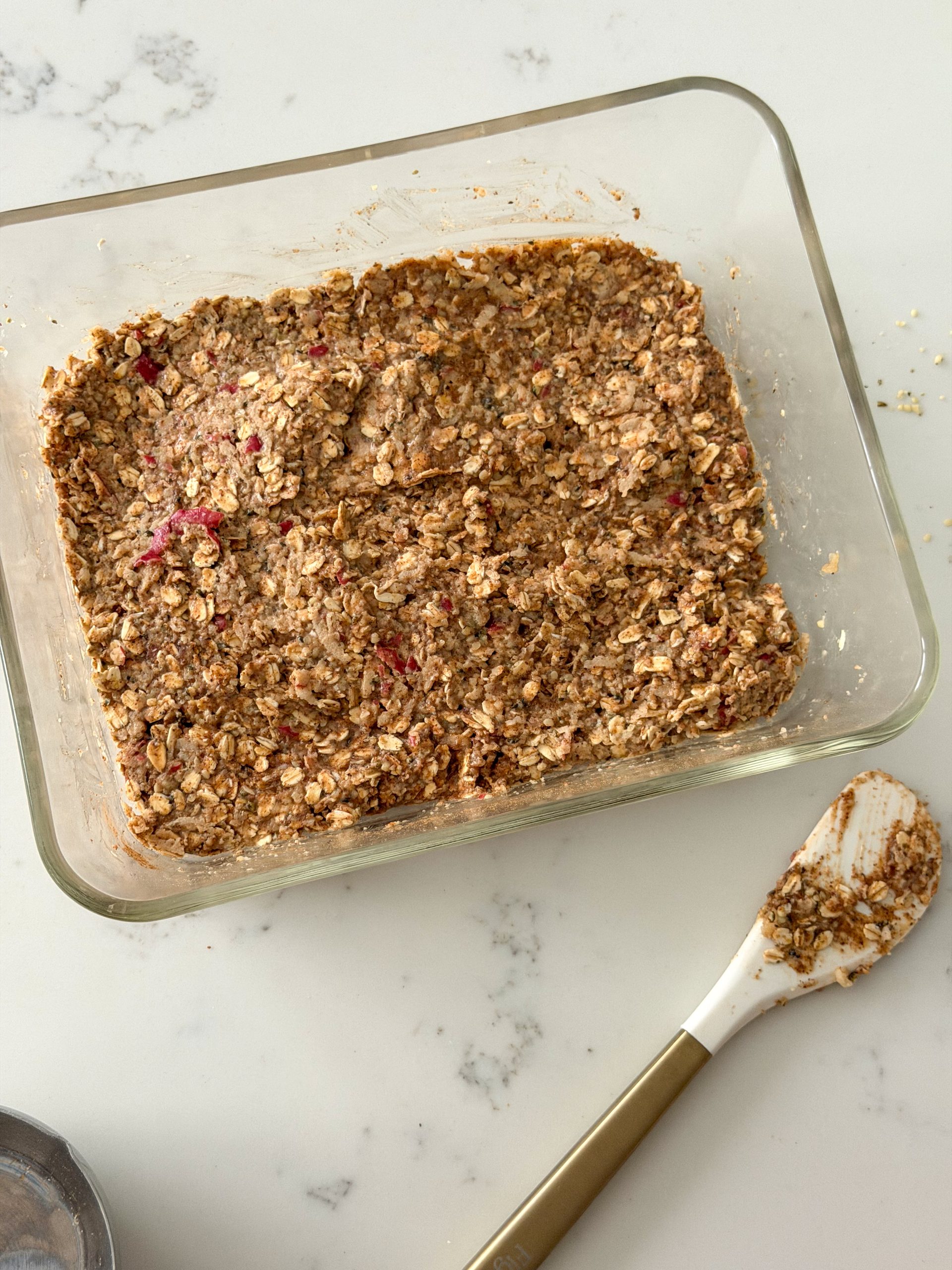 Applesauce Oatmeal Bars for Toddlers (easy, no added sugar!)